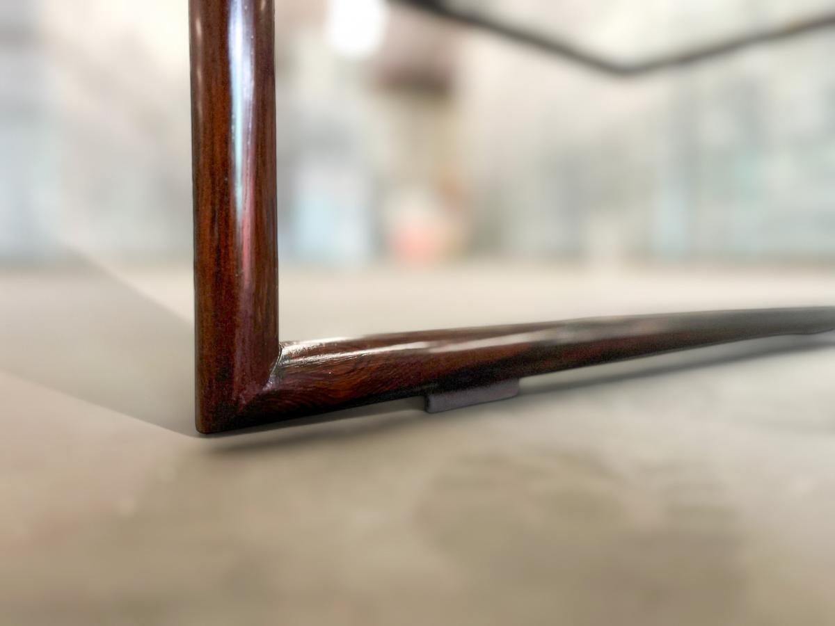 Table basse moderne du milieu du siècle en bois de feuillus et verre, Joaquim Tenreiro, vers les années 1960 en vente 9