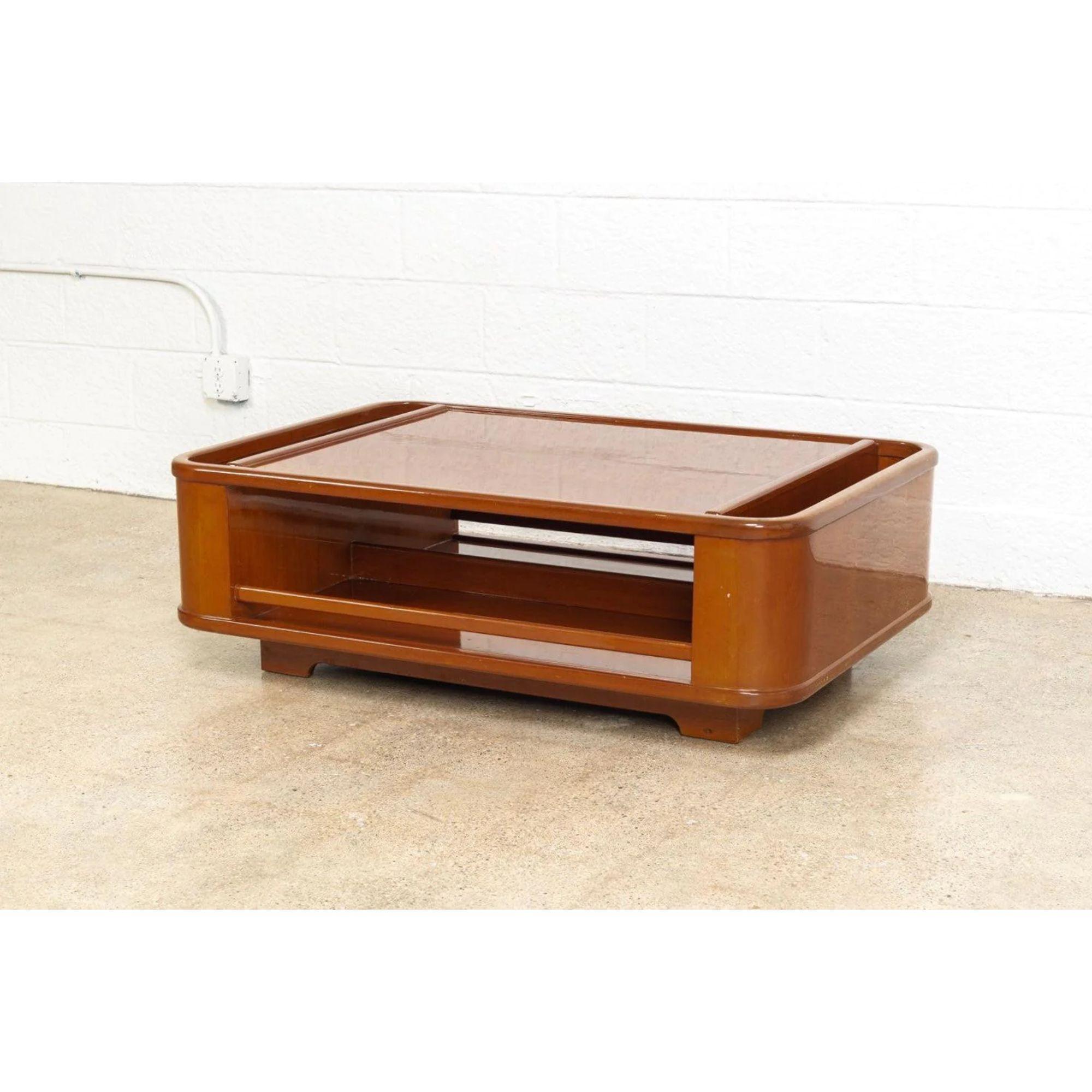 Mid-Century Modern Coffee Table in Lacquered Wood, 1970s In Good Condition In Detroit, MI
