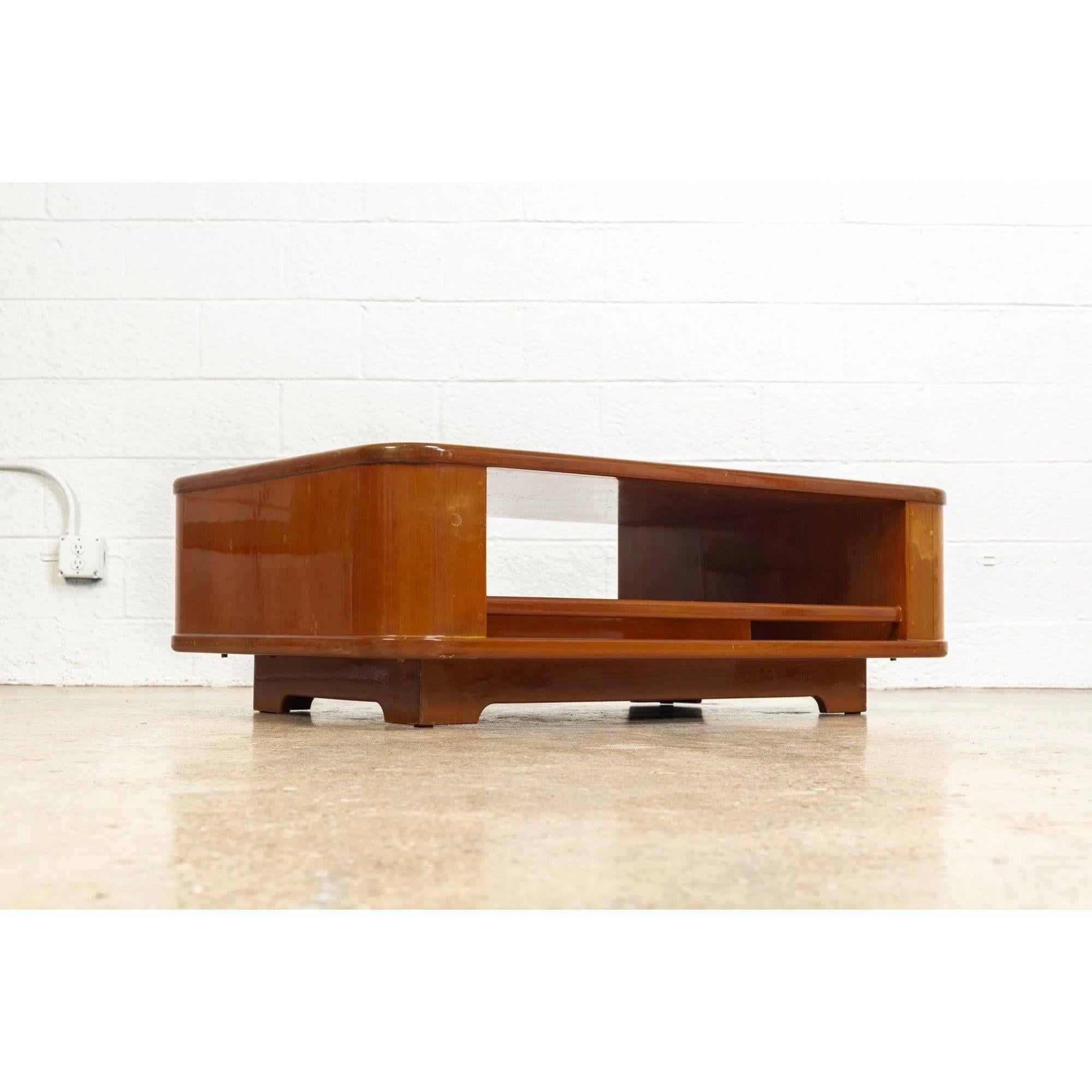 Mid-Century Modern Coffee Table in Lacquered Wood, 1970s 2