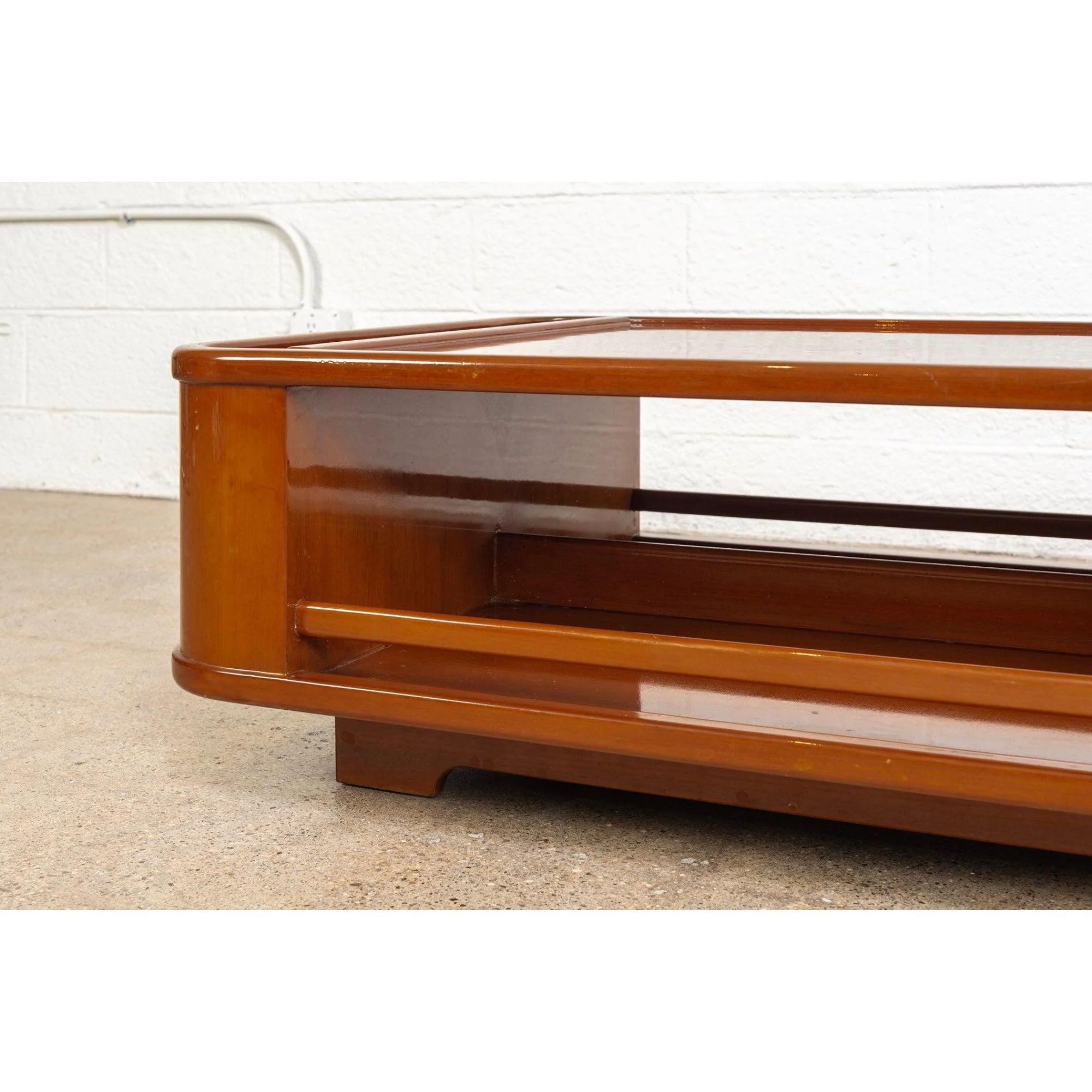 Mid-Century Modern Coffee Table in Lacquered Wood, 1970s 4