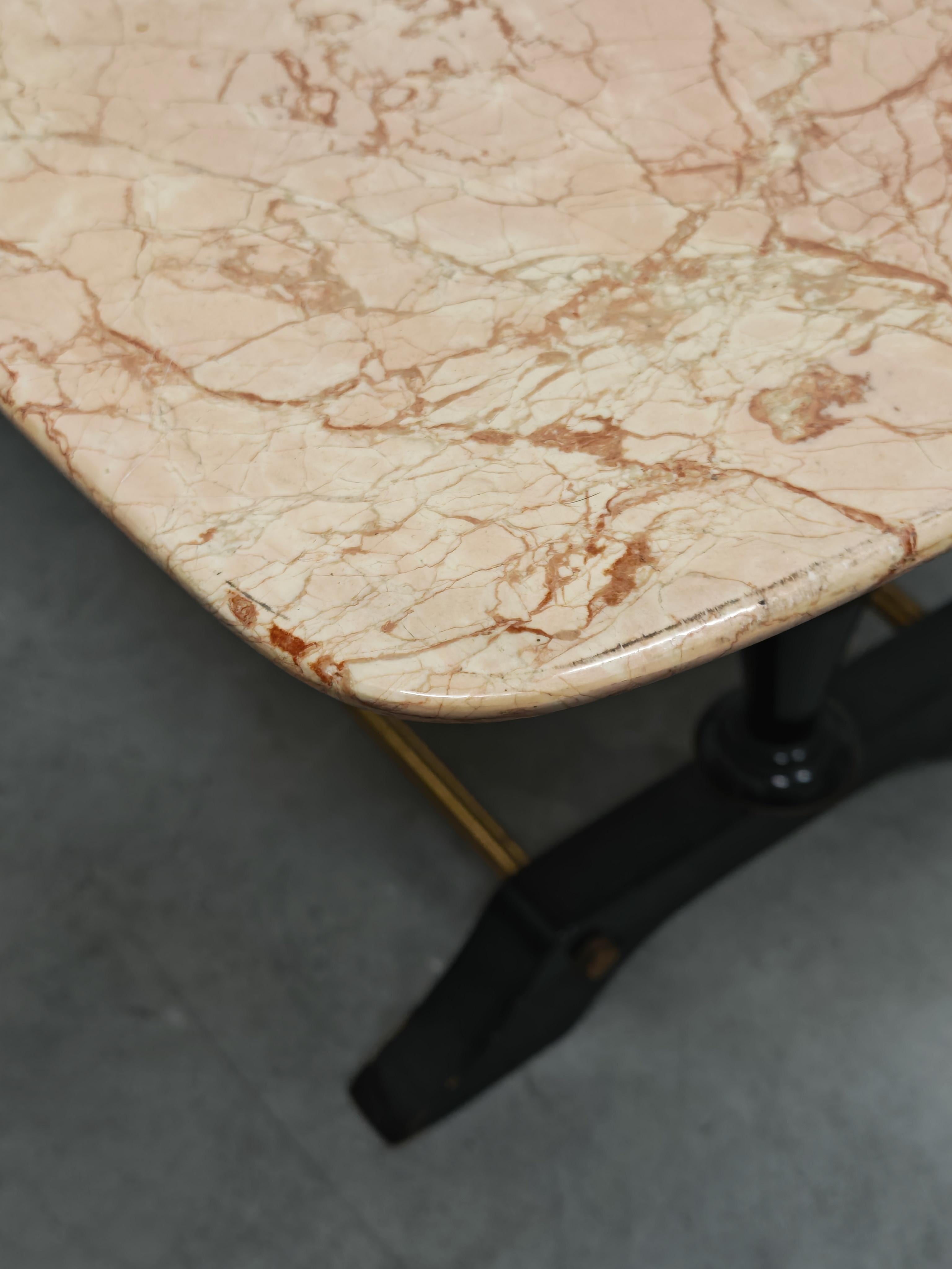 Mesa de centro moderna de mediados de siglo en mármol, latón y madera, Italia, años 50 en venta 4