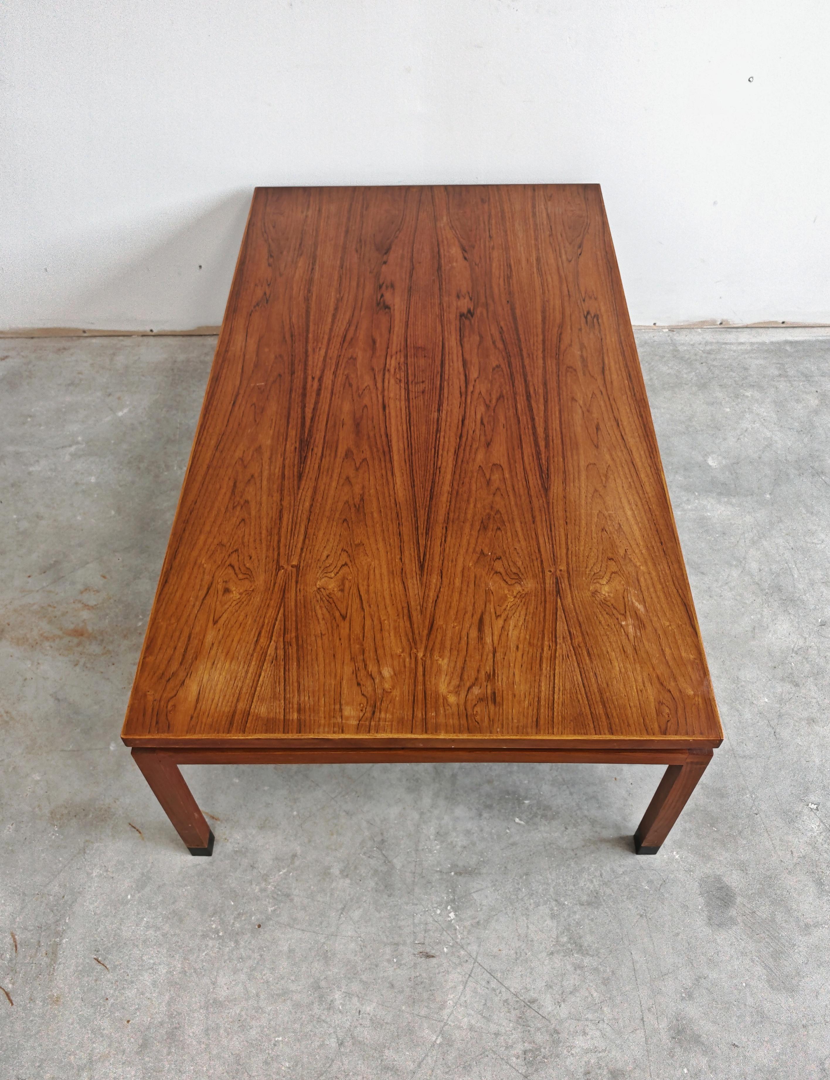 Teak Mid Century Modern Coffee Table in solid teak, Denmark 1960s For Sale