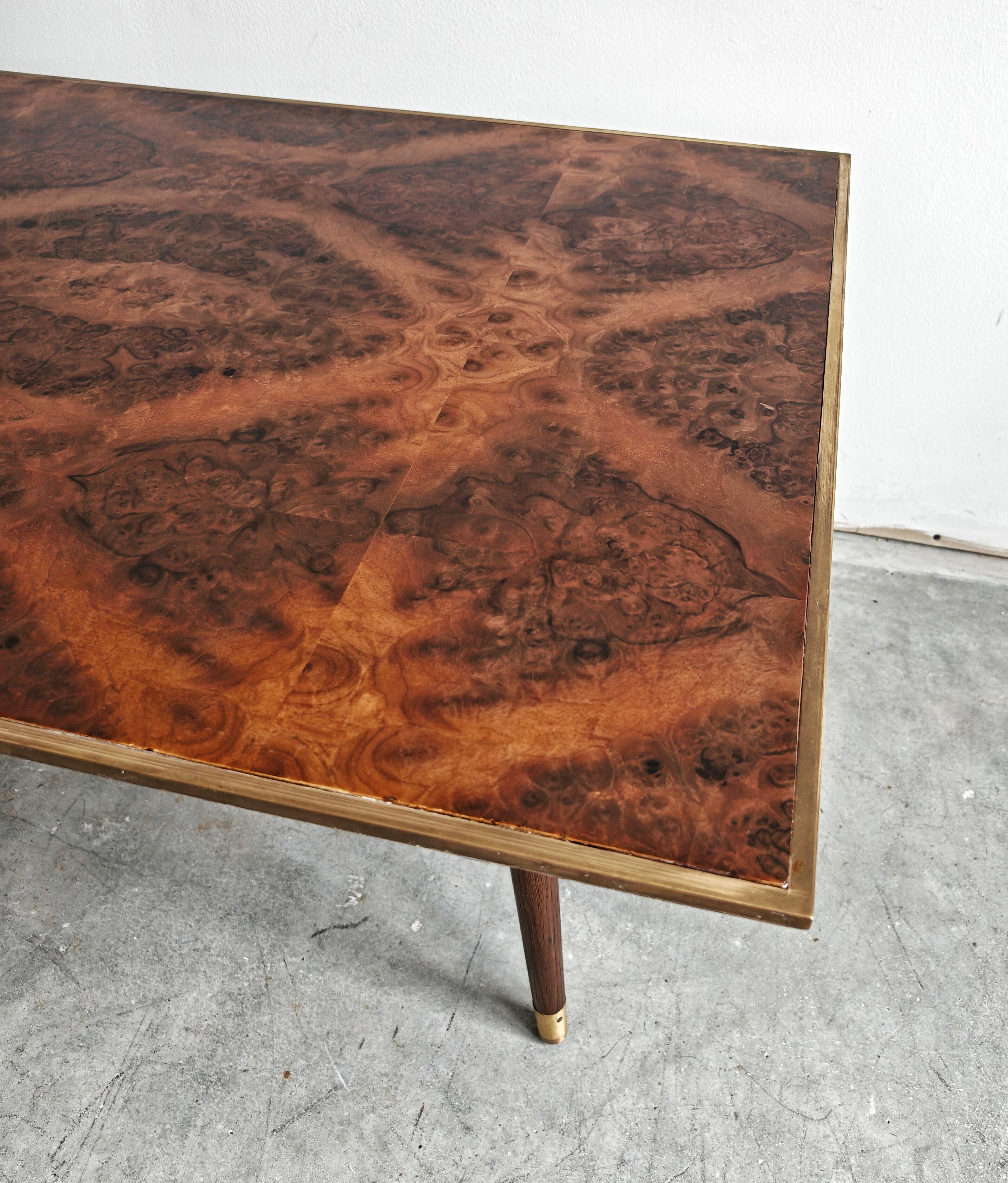 Table basse moderne du milieu du siècle dans le style de Willy Rizzo, plateau en placage de racines de noyer. en vente 4