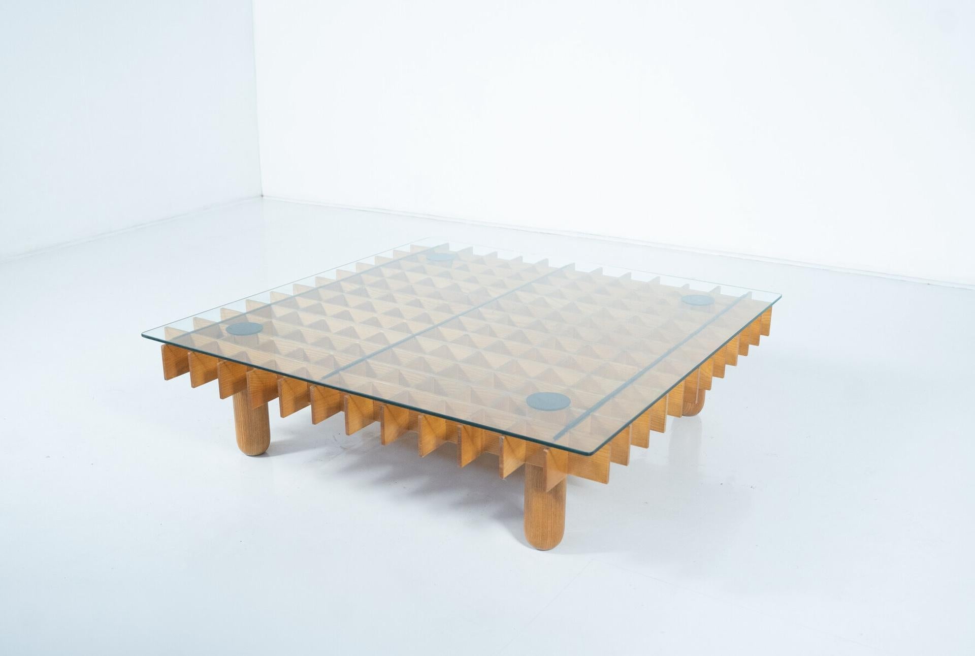 Fin du 20e siècle Table basse moderne du milieu du siècle dans le style de Gianfranco Frattini, Italie en vente