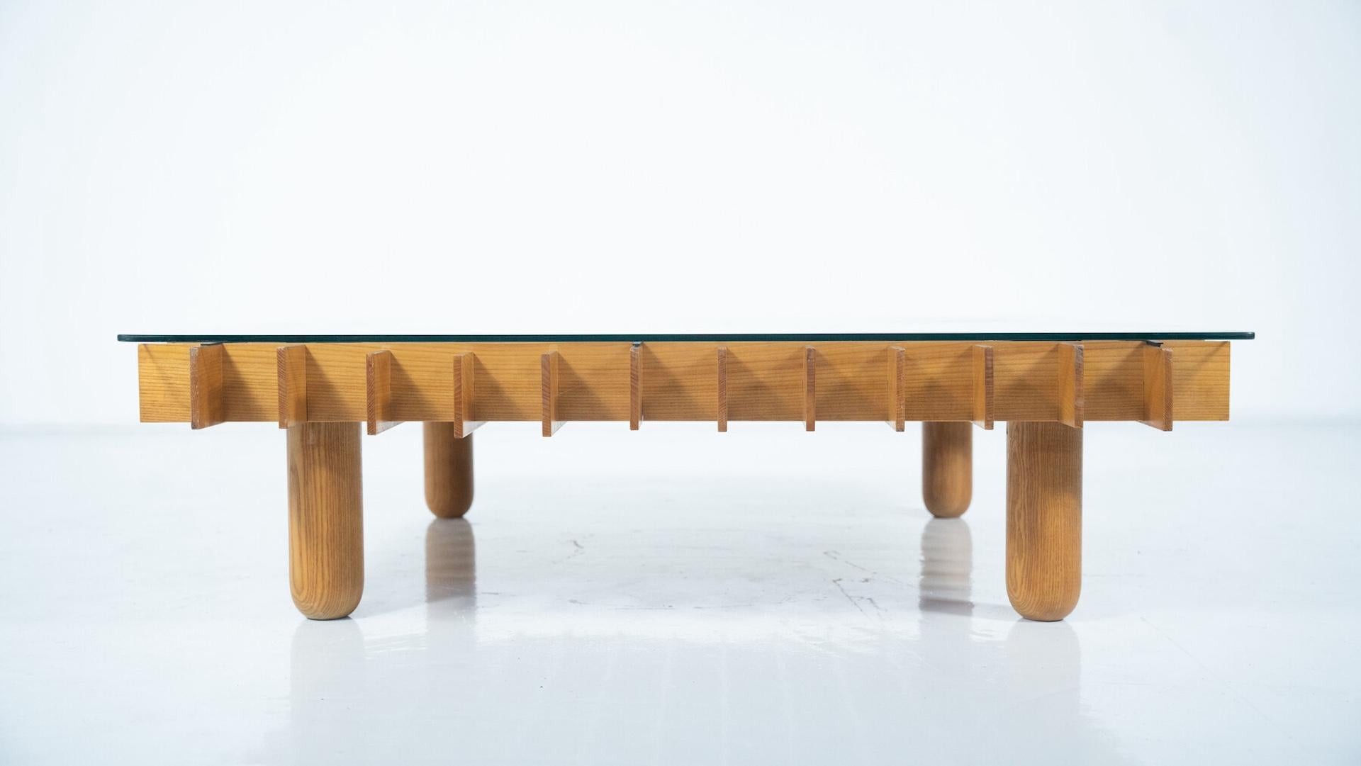 Table basse moderne du milieu du siècle dans le style de Gianfranco Frattini, Italie en vente 1