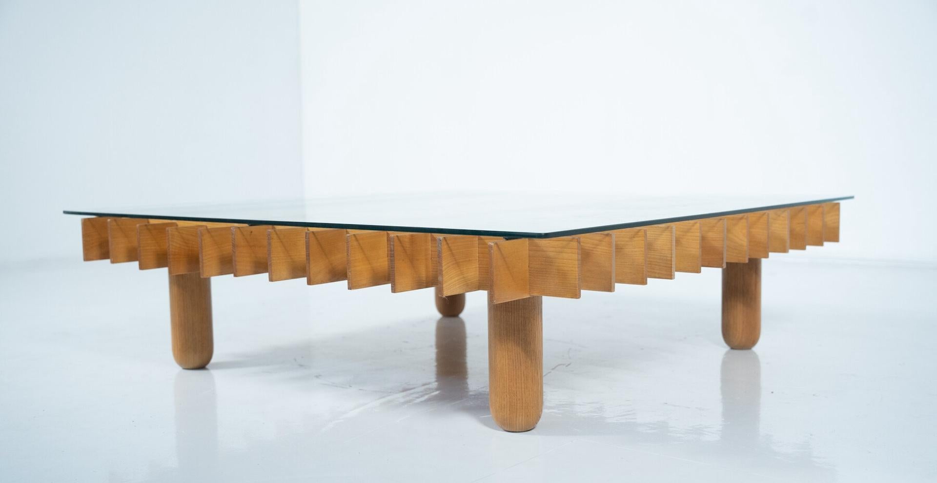 Table basse moderne du milieu du siècle dans le style de Gianfranco Frattini, Italie en vente 2