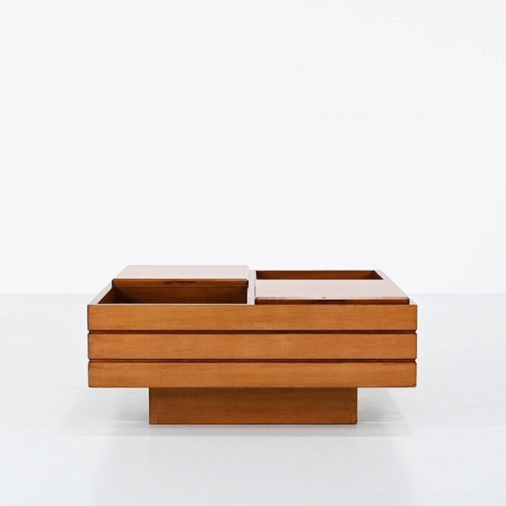 Mid Century Modern Coffee Table in Wood, Italy 1960s 3