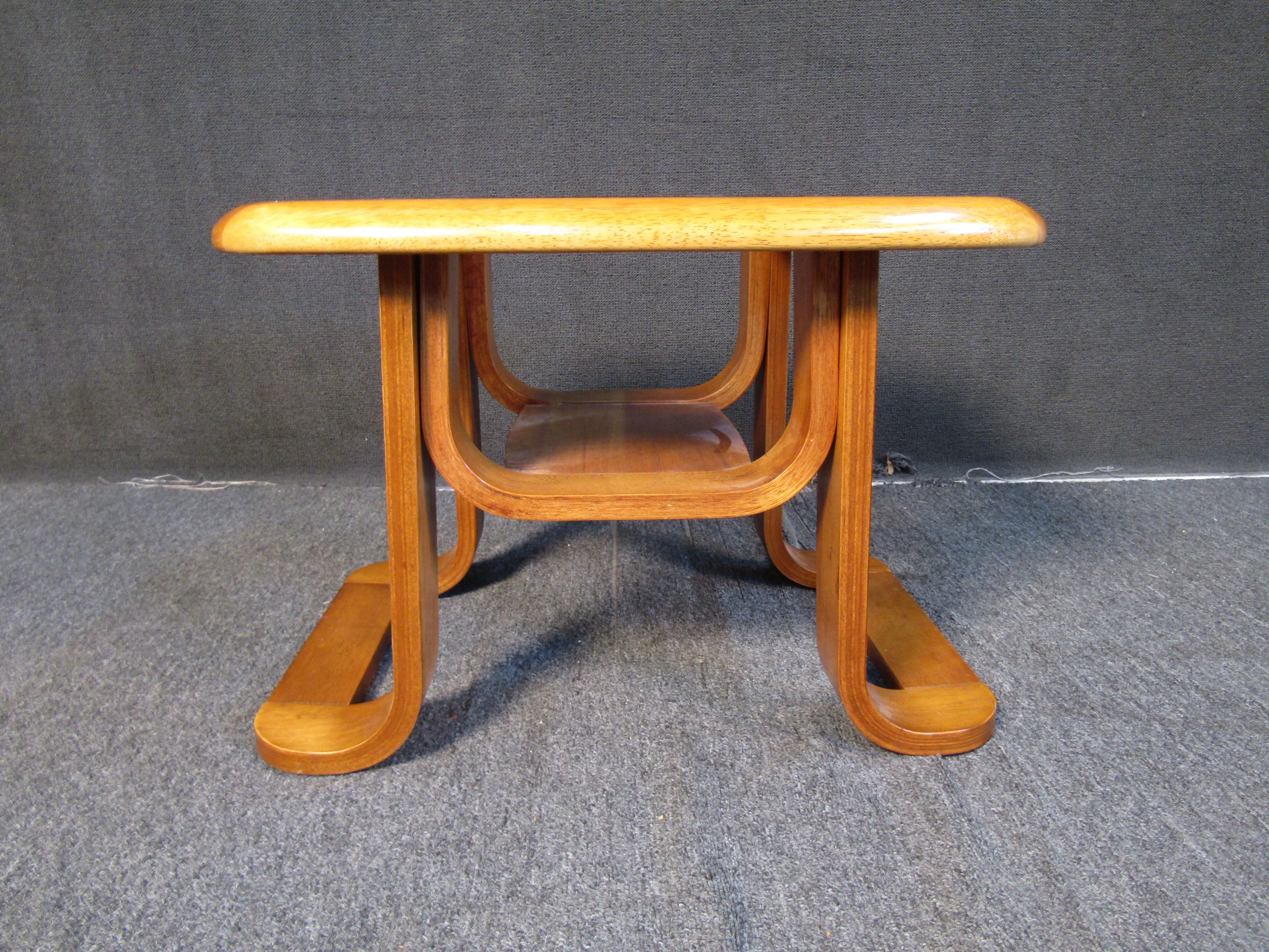 Mid-Century Modern Coffee Table Set For Sale 4