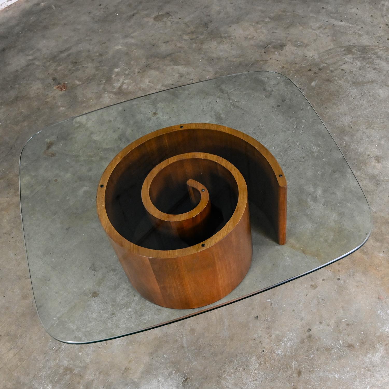 20th Century Mid-Century Modern Coffee Table Walnut Spiral or Snail Pedestal with Glass Top For Sale