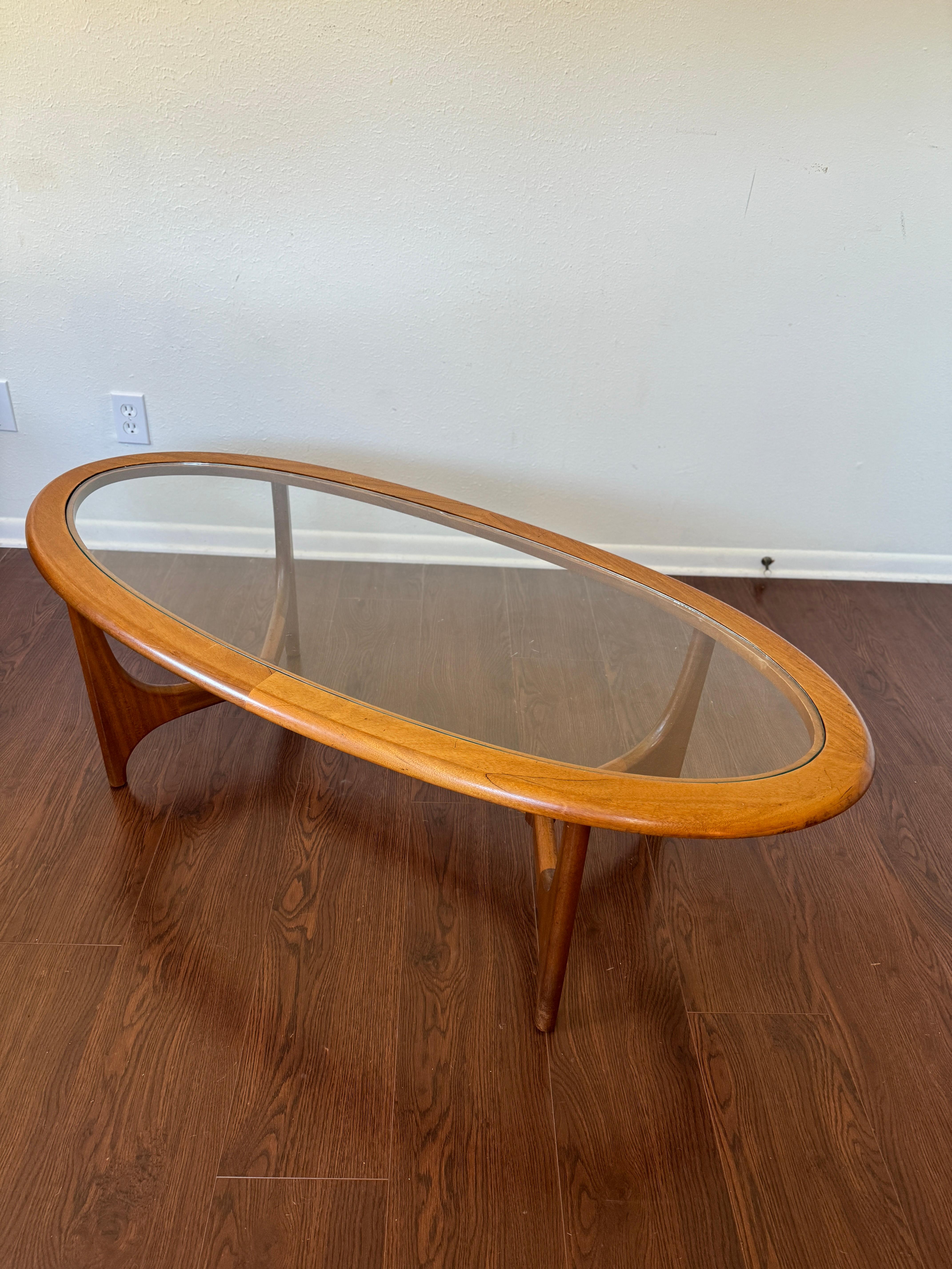 Mid century modern coffee table with a glass top by Stonehill, circa 1960s 5