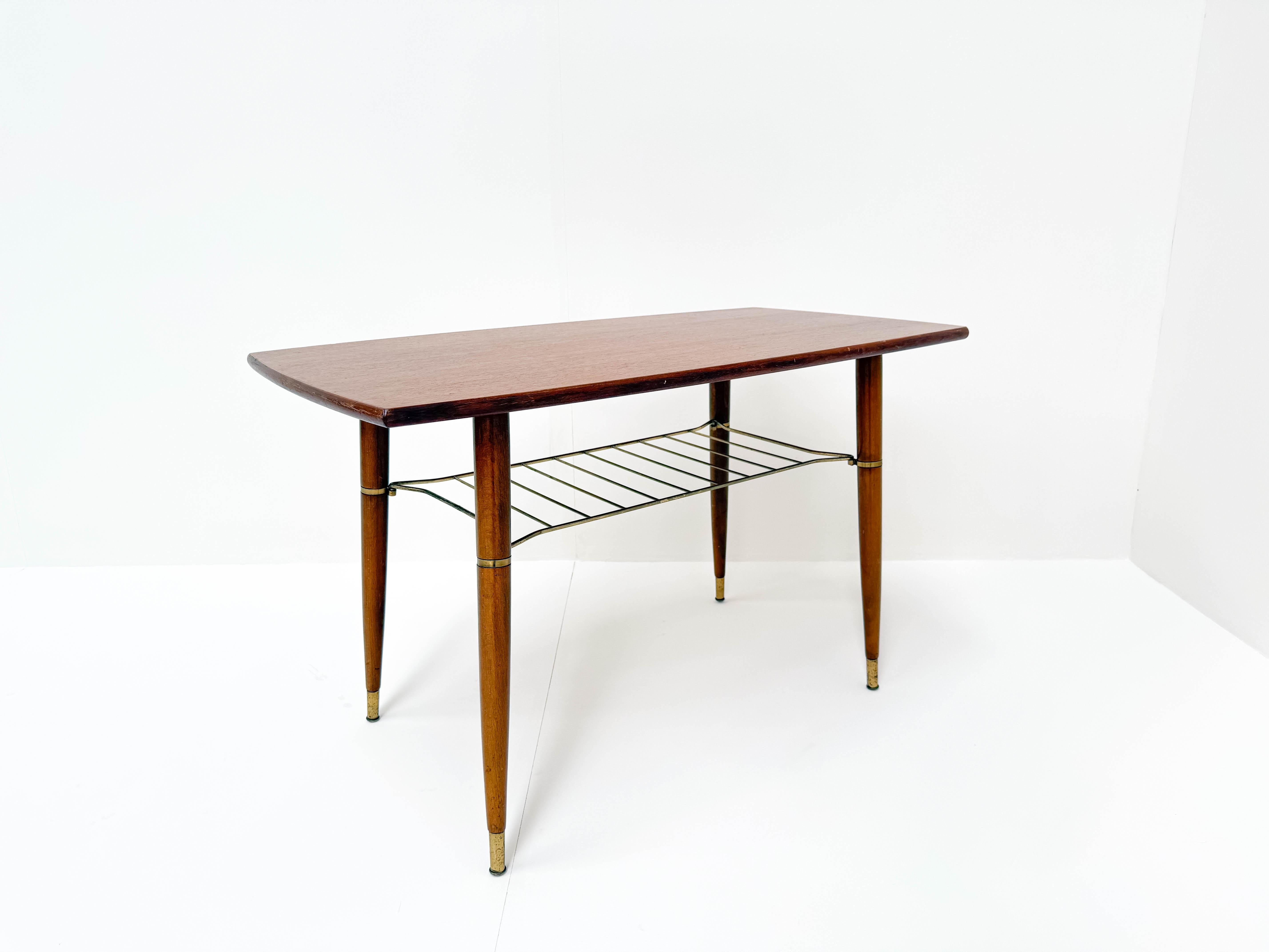 Mid-Century Modern Coffee Table with Brass Details For Sale 2