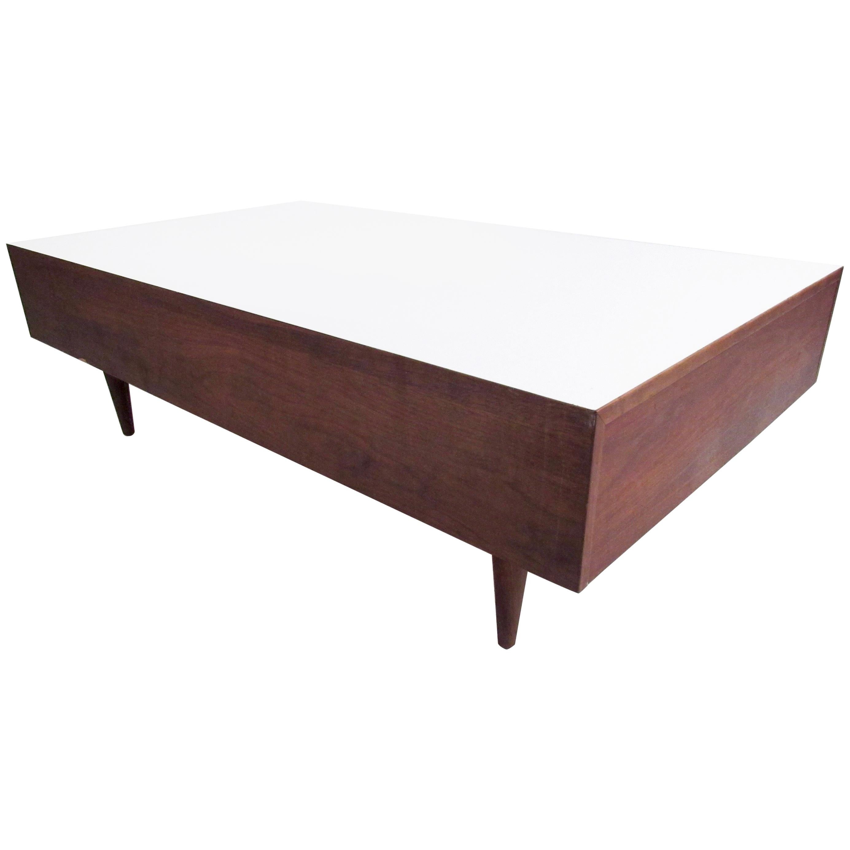 Mid-Century Modern Coffee Table with Drawers For Sale