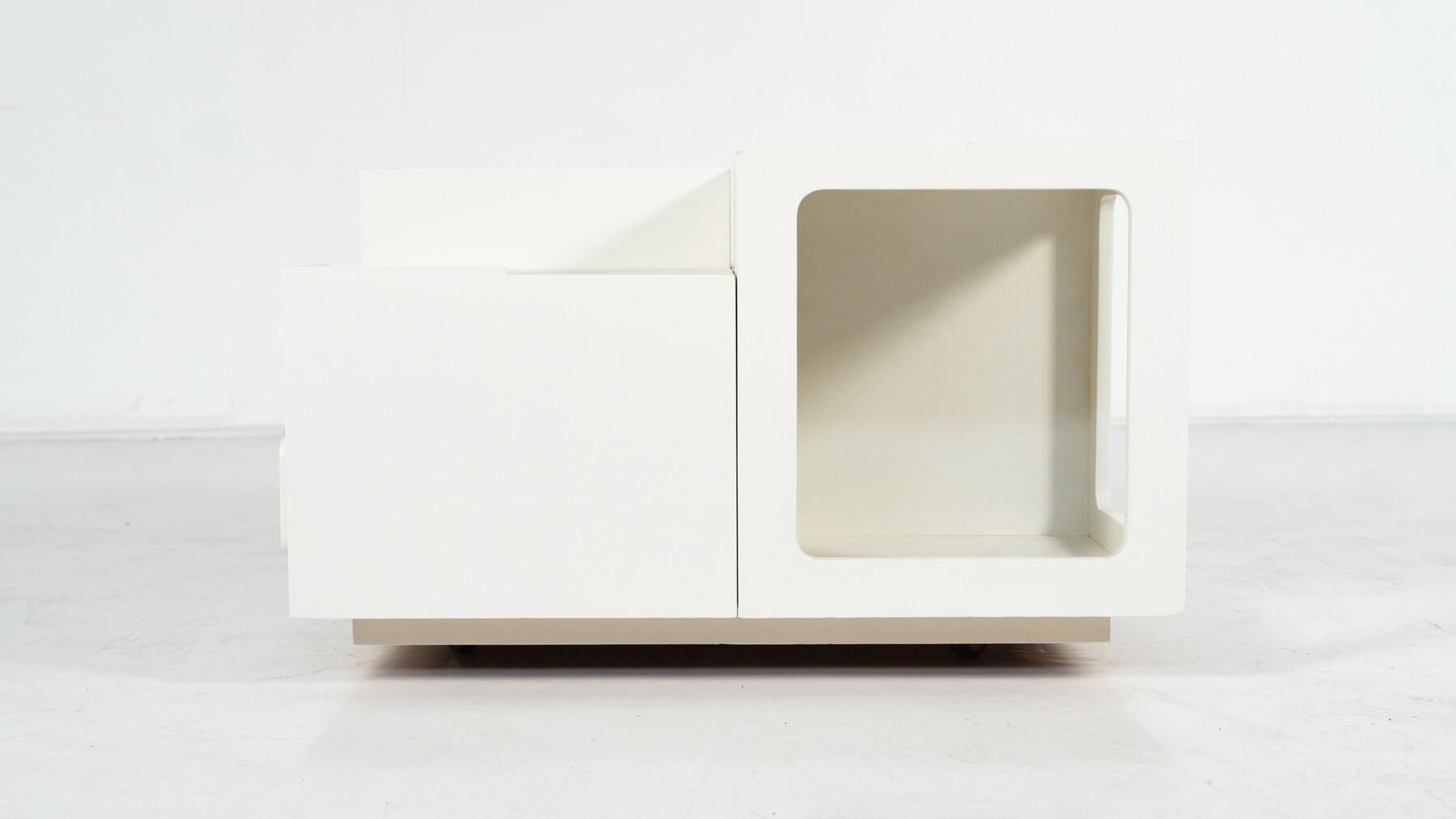 Table basse moderne du milieu du siècle, bois, Italie, 1970 en vente 7