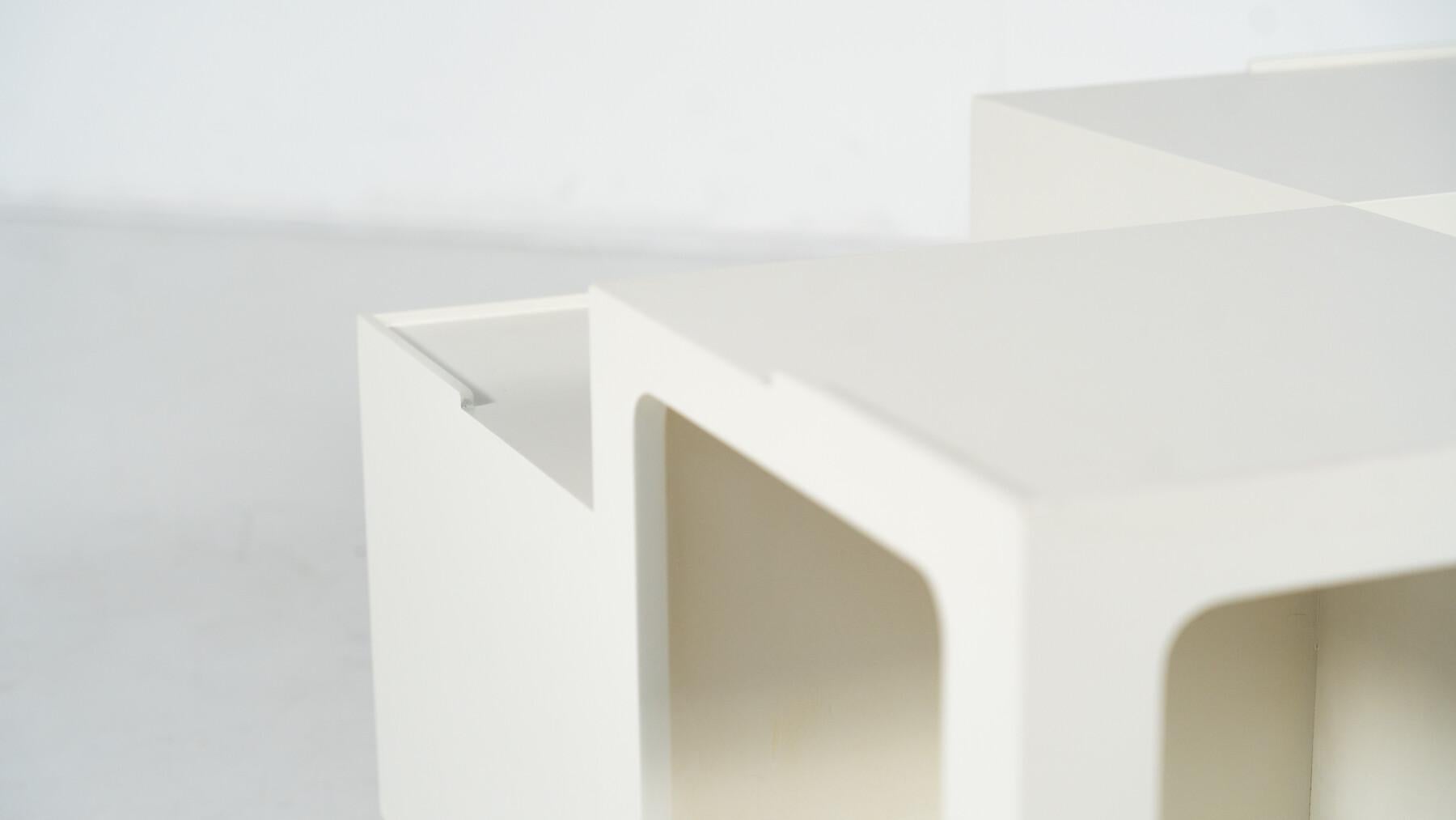 Table basse moderne du milieu du siècle, bois, Italie, 1970 Bon état - En vente à Brussels, BE