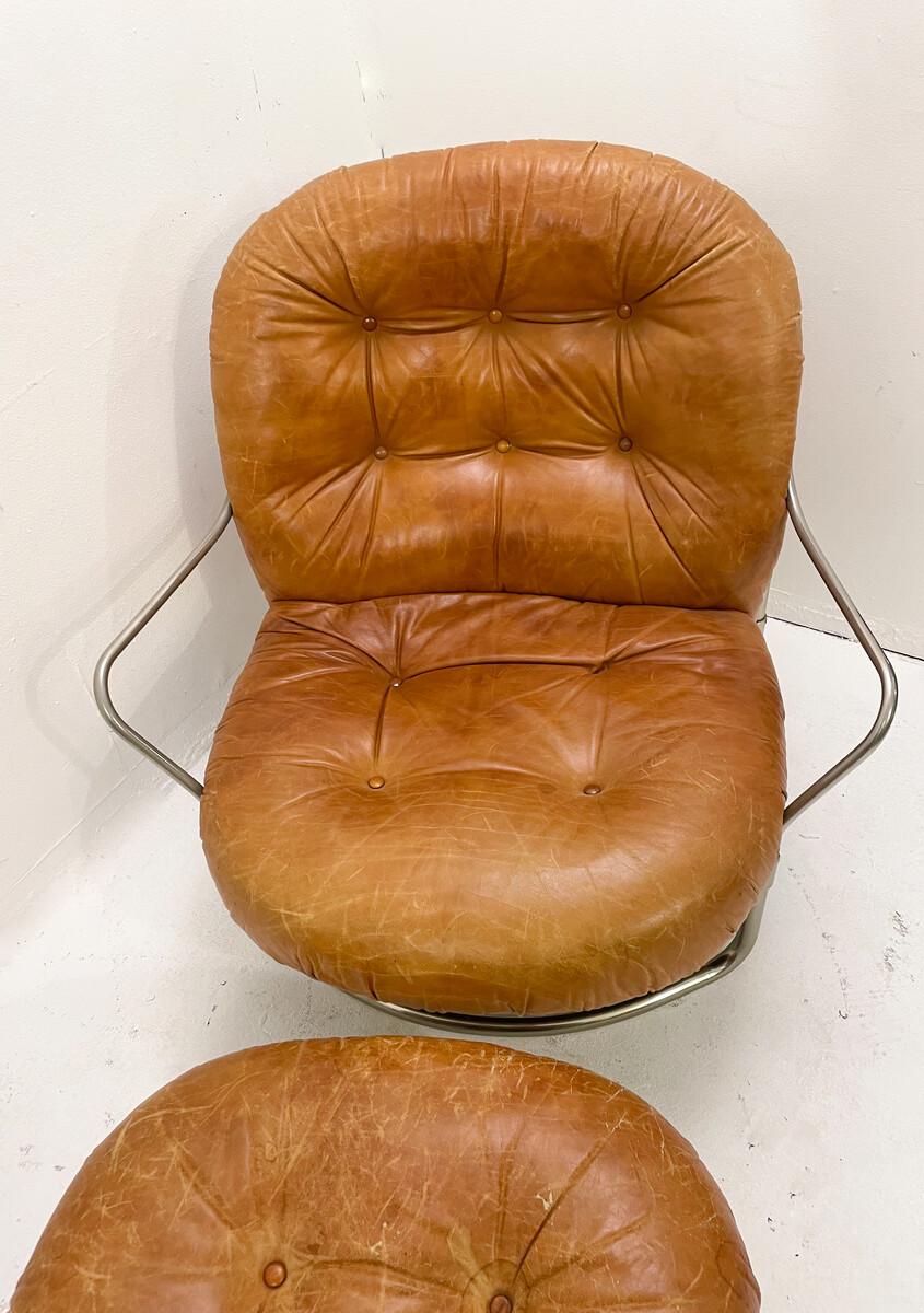 Mid-Century Modern Cognac leather armchair and ottoman Mod 915 by Carlo de Carli, Italy.