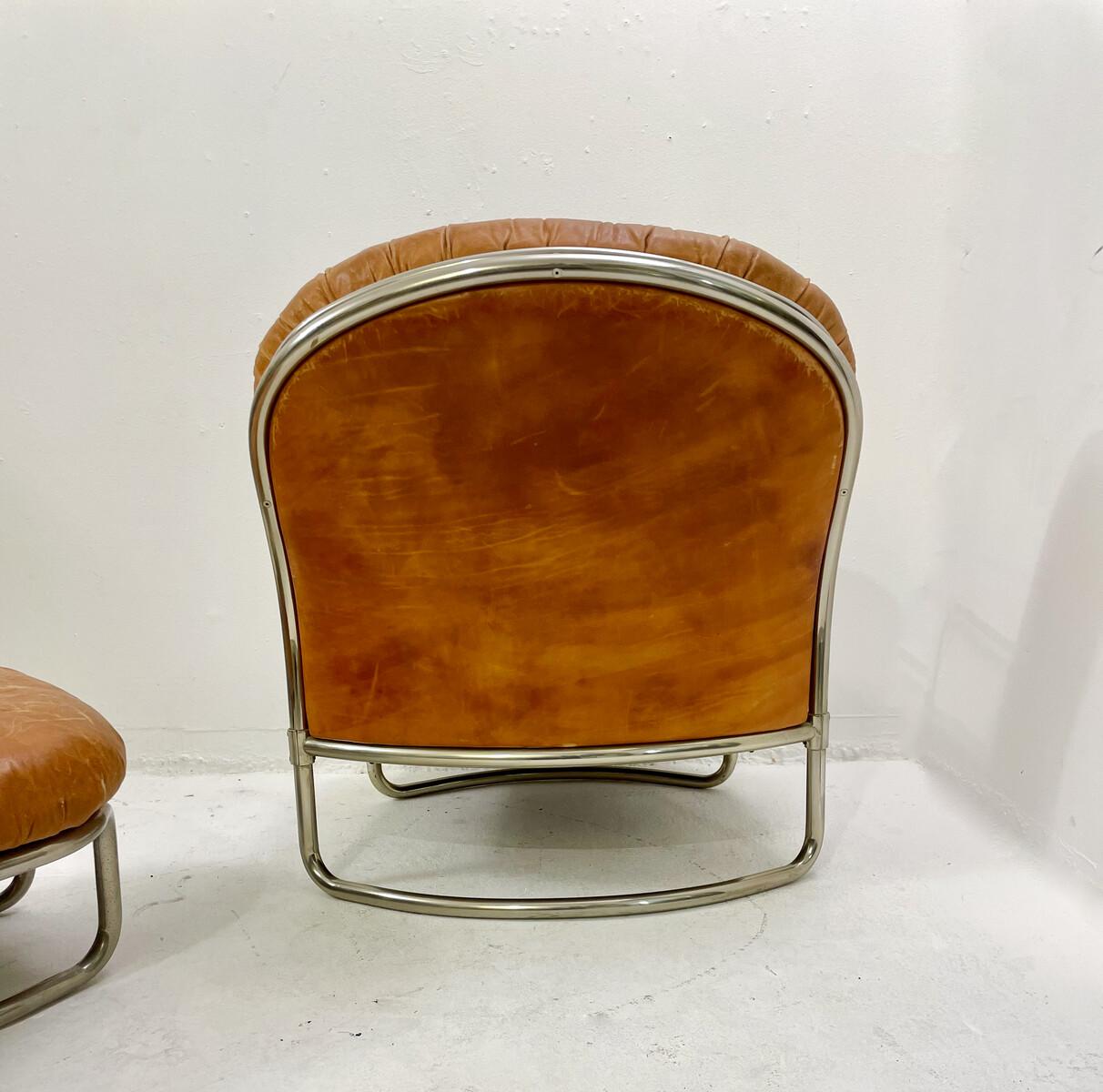 Pelle Poltrona e ottomana in pelle cognac moderna di metà secolo Mod 915 di Carlo De Carli in vendita
