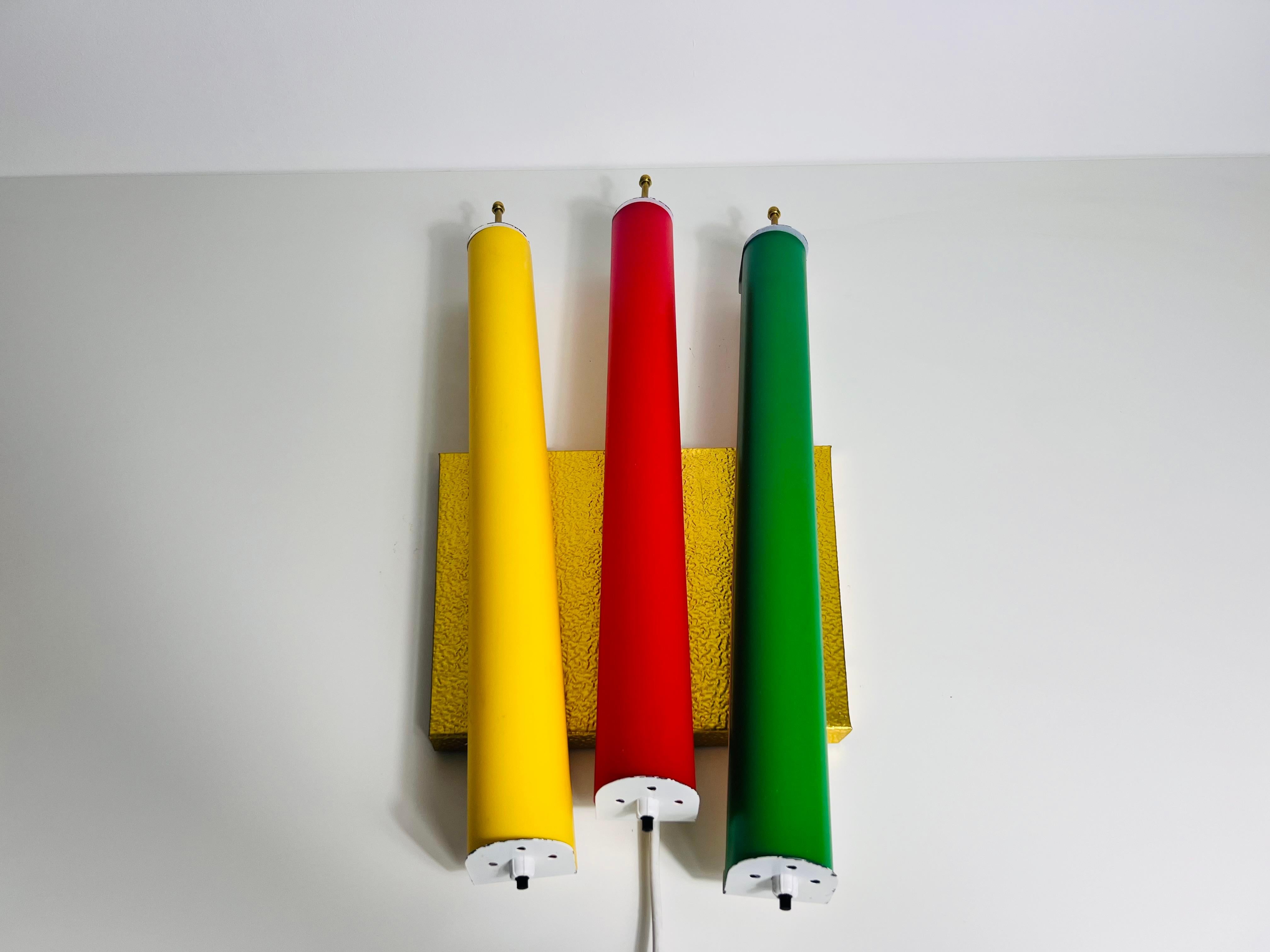 Lámpara de pared colorida de mediados de siglo, Italia, años 60 Italiano en venta