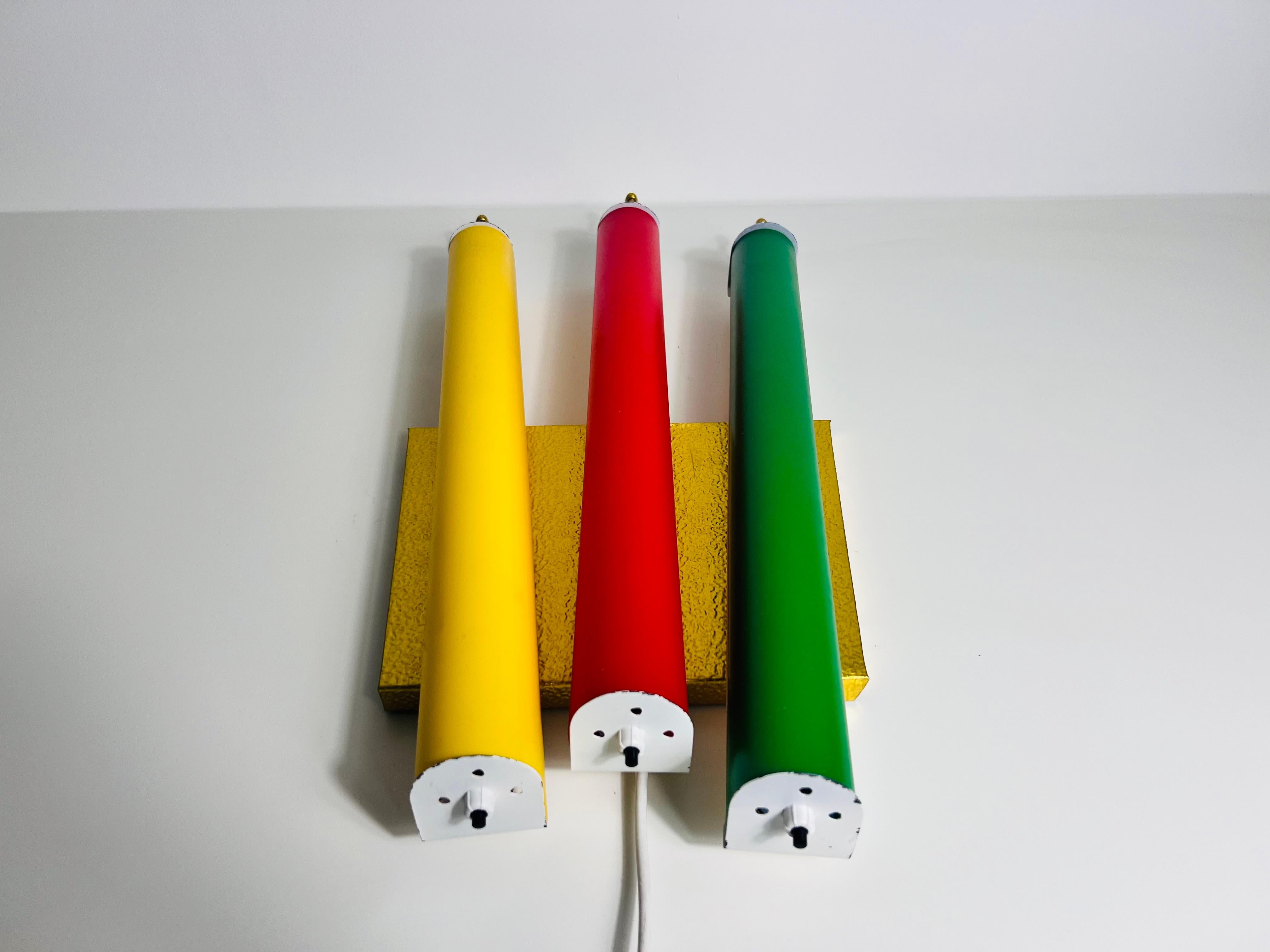 Lámpara de pared colorida de mediados de siglo, Italia, años 60 Plástico en venta