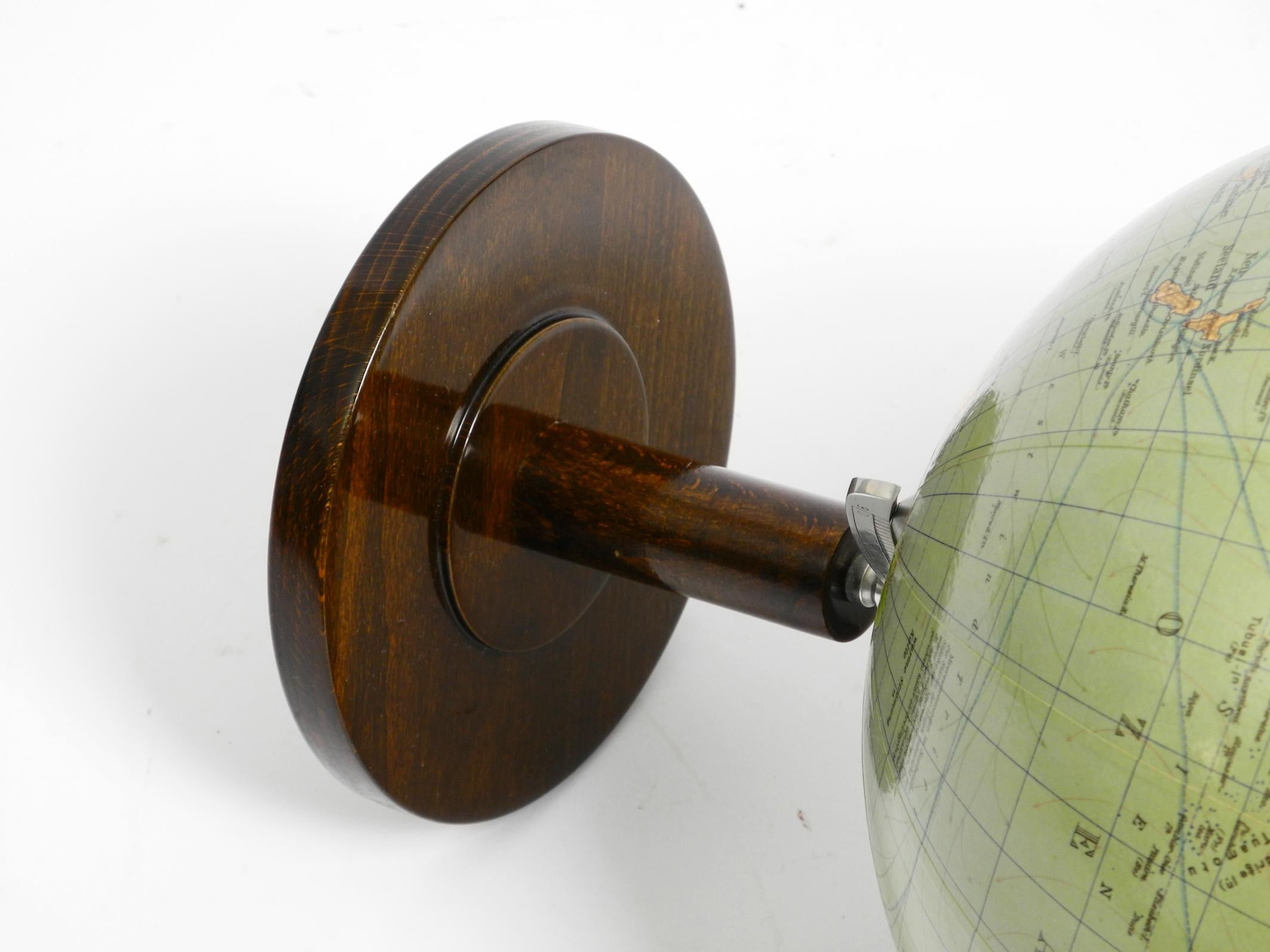 Mid Century Modern Columbus Earth globe by Columbus Verlag Paul Oestergaard  For Sale 3