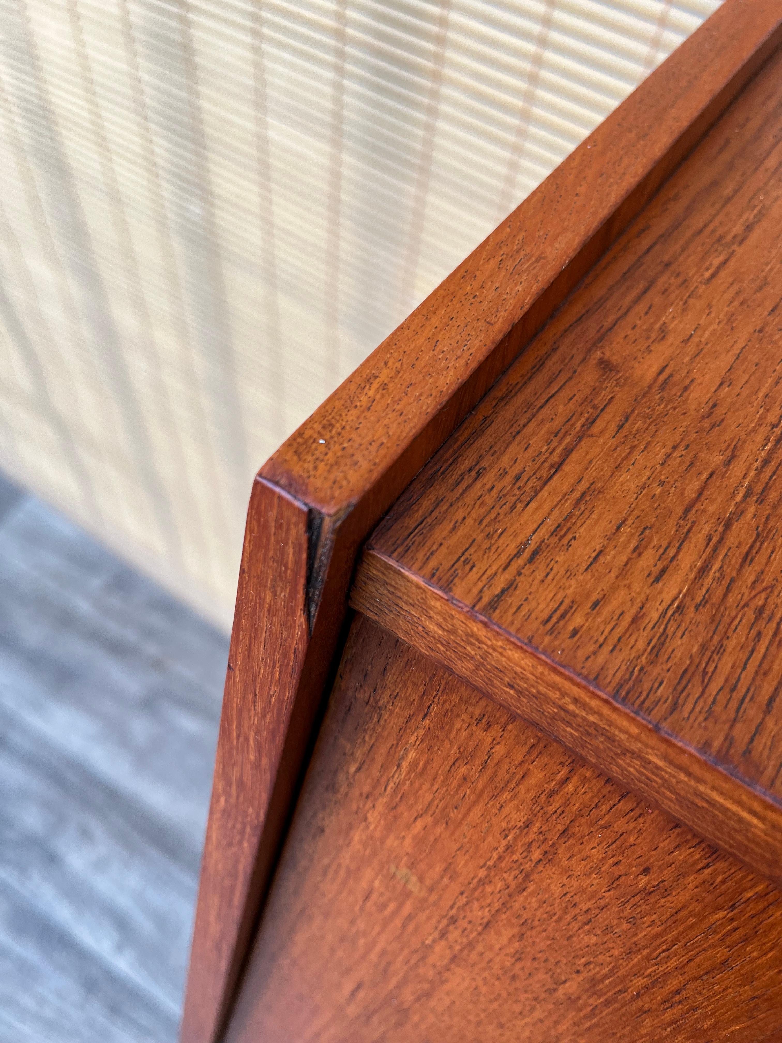 Mid Century Modern Compact Drop Down Secretary Desk . Circa 1960s For Sale 3