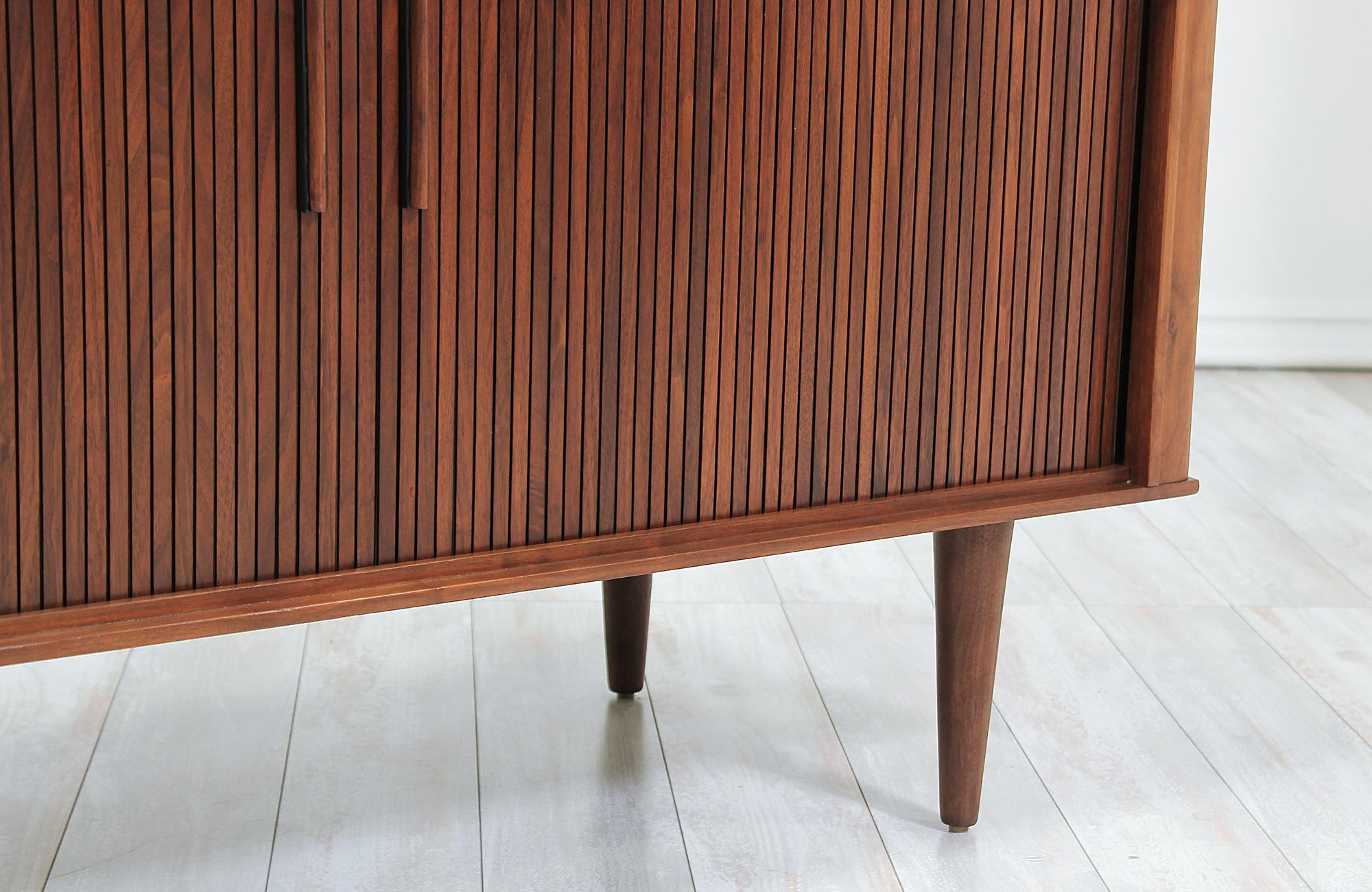 Mid-Century Modern Compact Tambour-Door Credenza by Barzilay 5