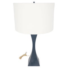Moderne konkave Pyramidenform-Tischlampe aus schwarzer Emaille, Mid-Century Modern, ca. 1960er Jahre, MINT!