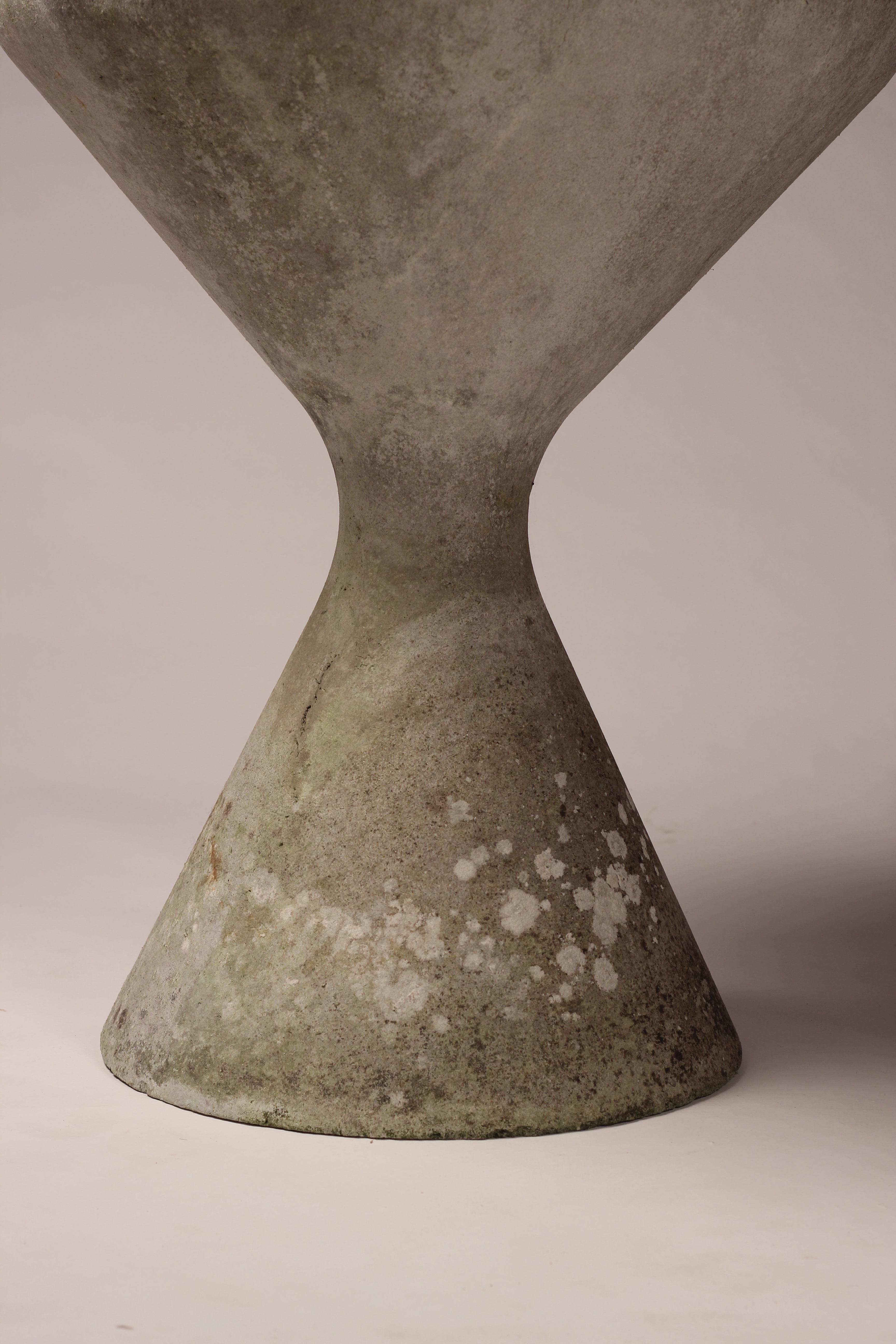 Mid-Century Modern Concrete Planter by Willy Guhl Hourglass 8