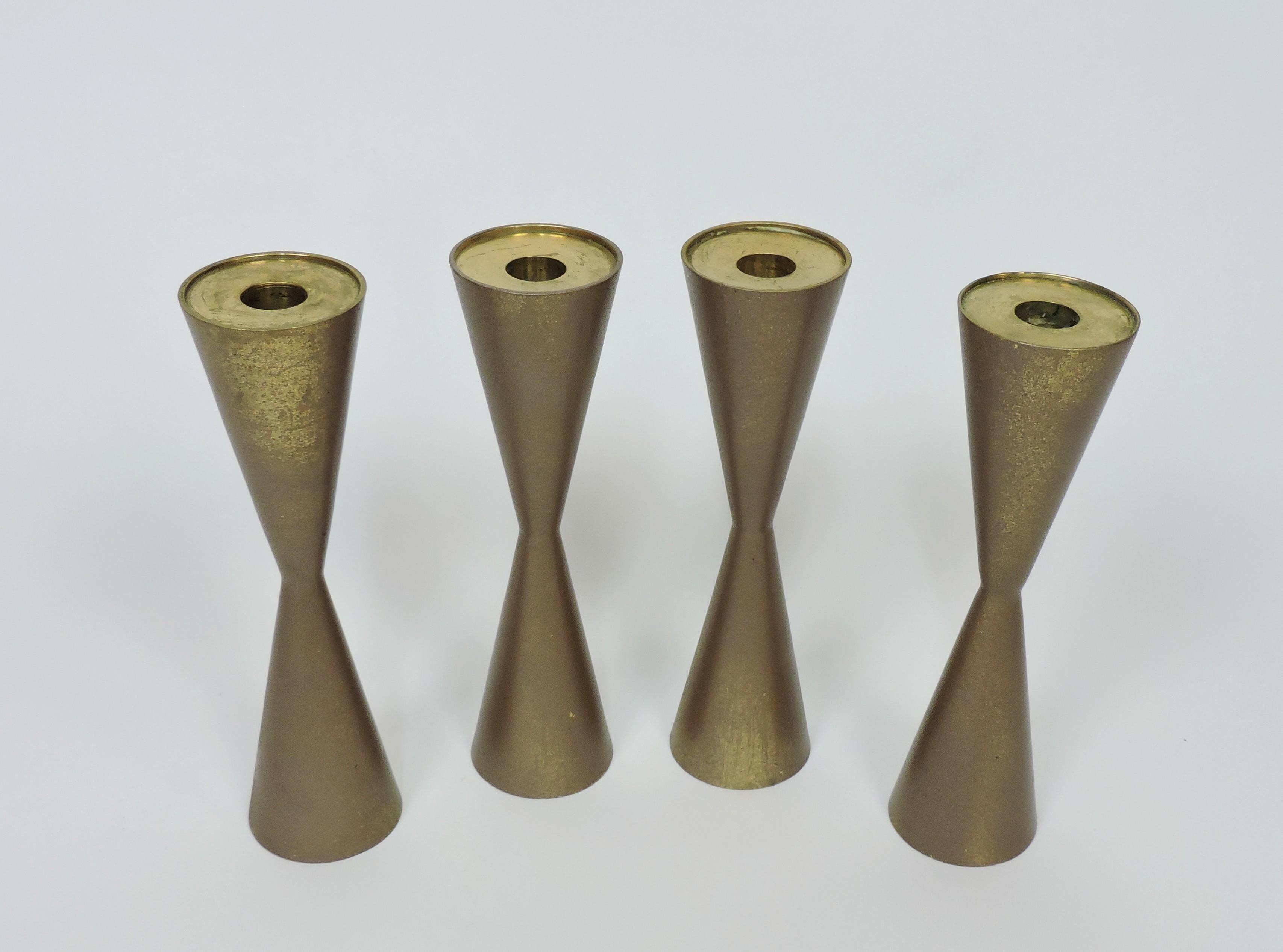 Portacandele a cono in ottone del Mid Century Modern, due set disponibili in vendita 5