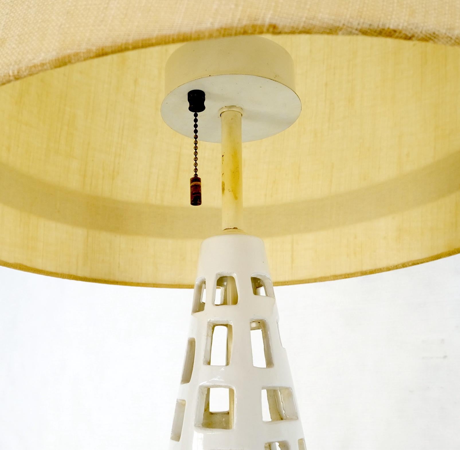 Mid-Century Modern Cone Shape Geometrical Pattern Pierce Pattern Base Table Lamp For Sale 3