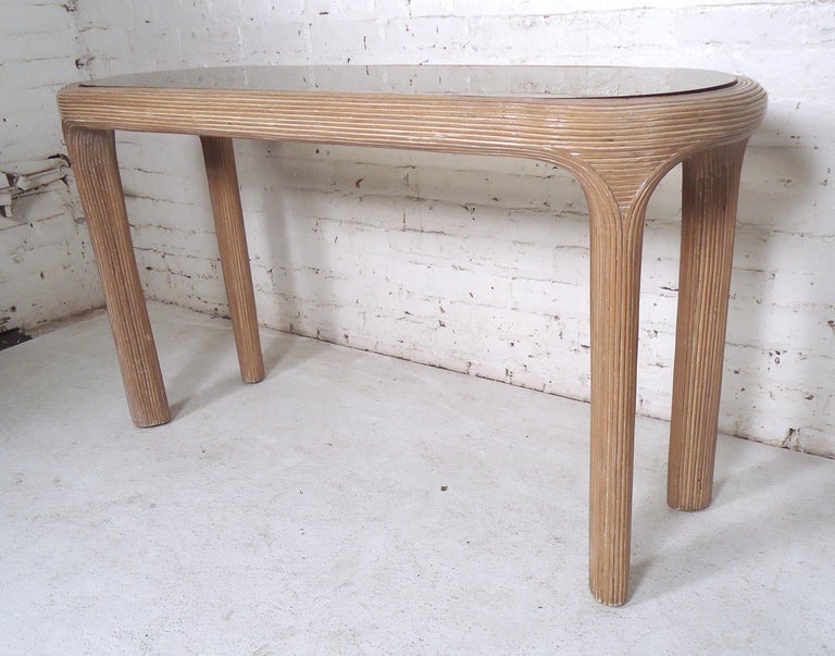 Mid-Century Modern Console Table For Sale at 1stDibs