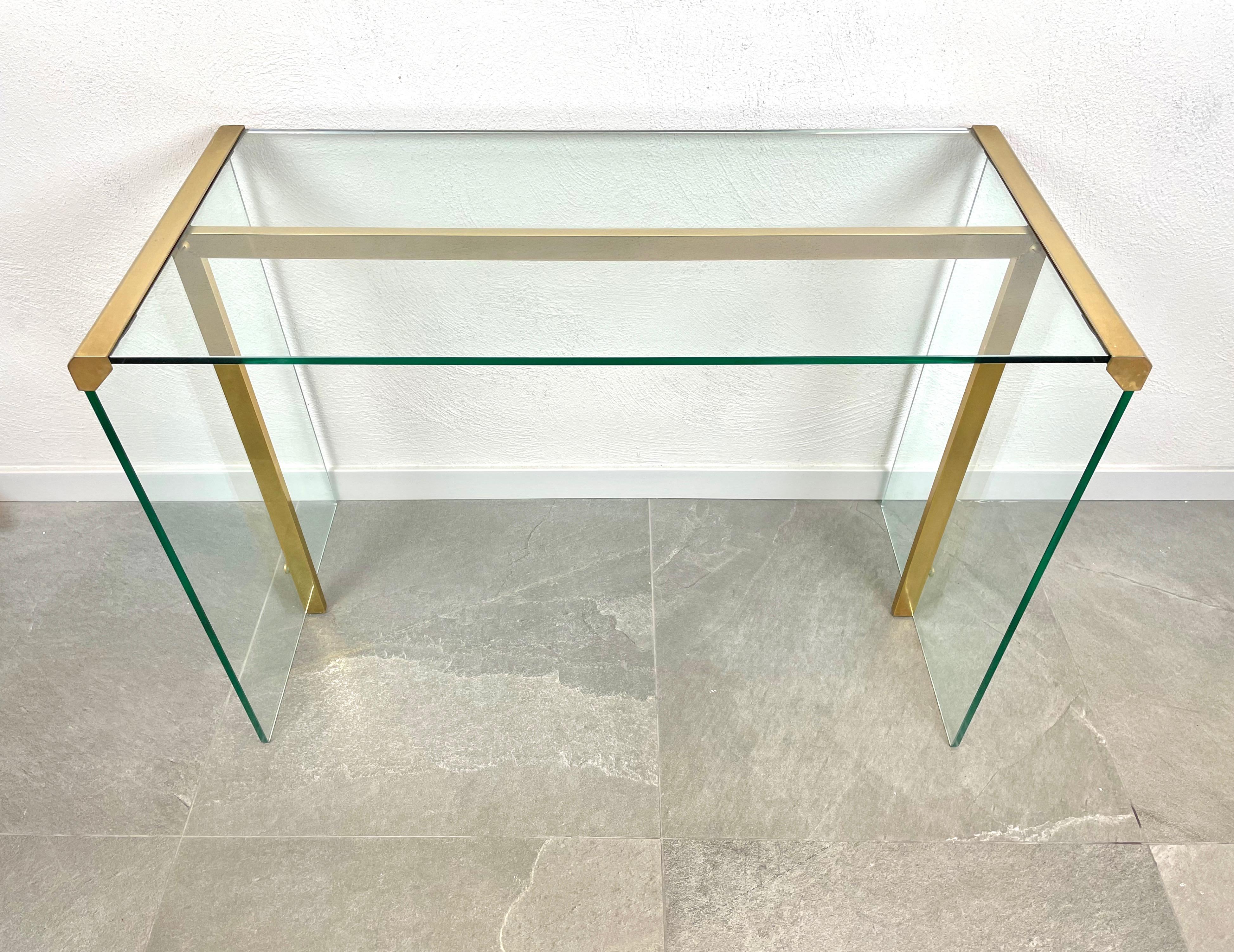 Mid-Century Modern Console Table Glass and Brass Gallotti & Radice, Italy, 1970s In Good Condition For Sale In Rome, IT