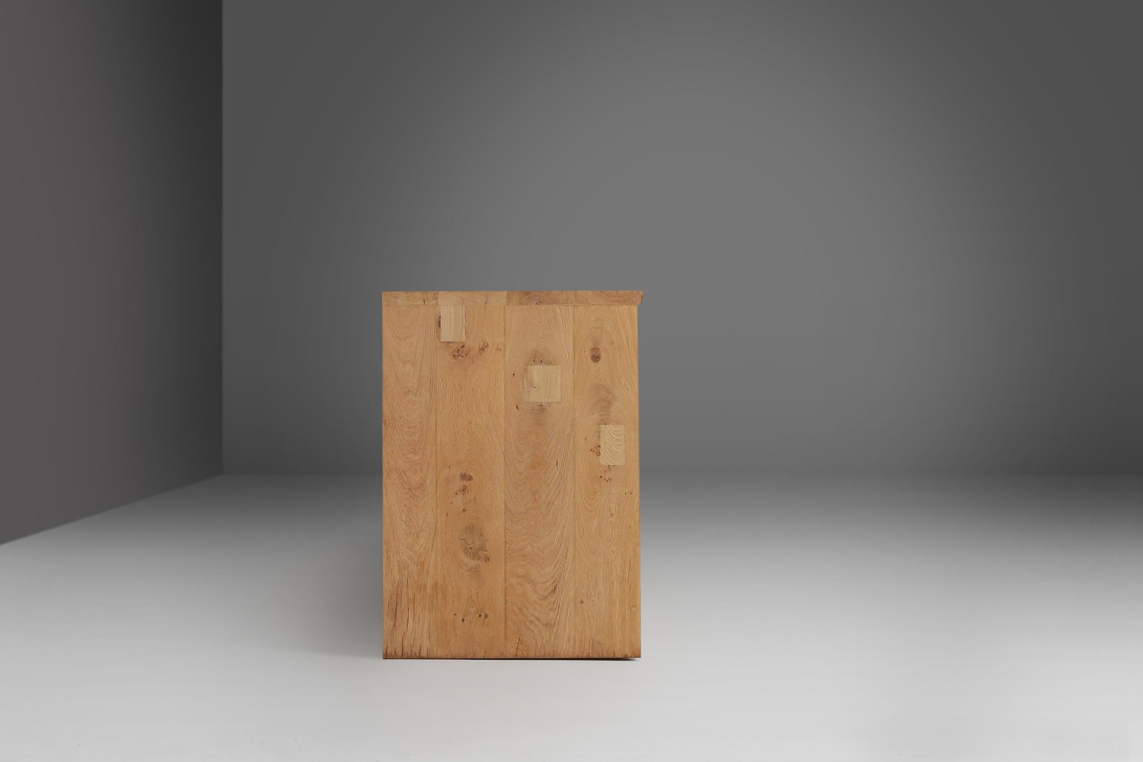 Console moderne du milieu du siècle en bois d'Oak Wood par Le Noble, Belgique, 1990  en vente 3