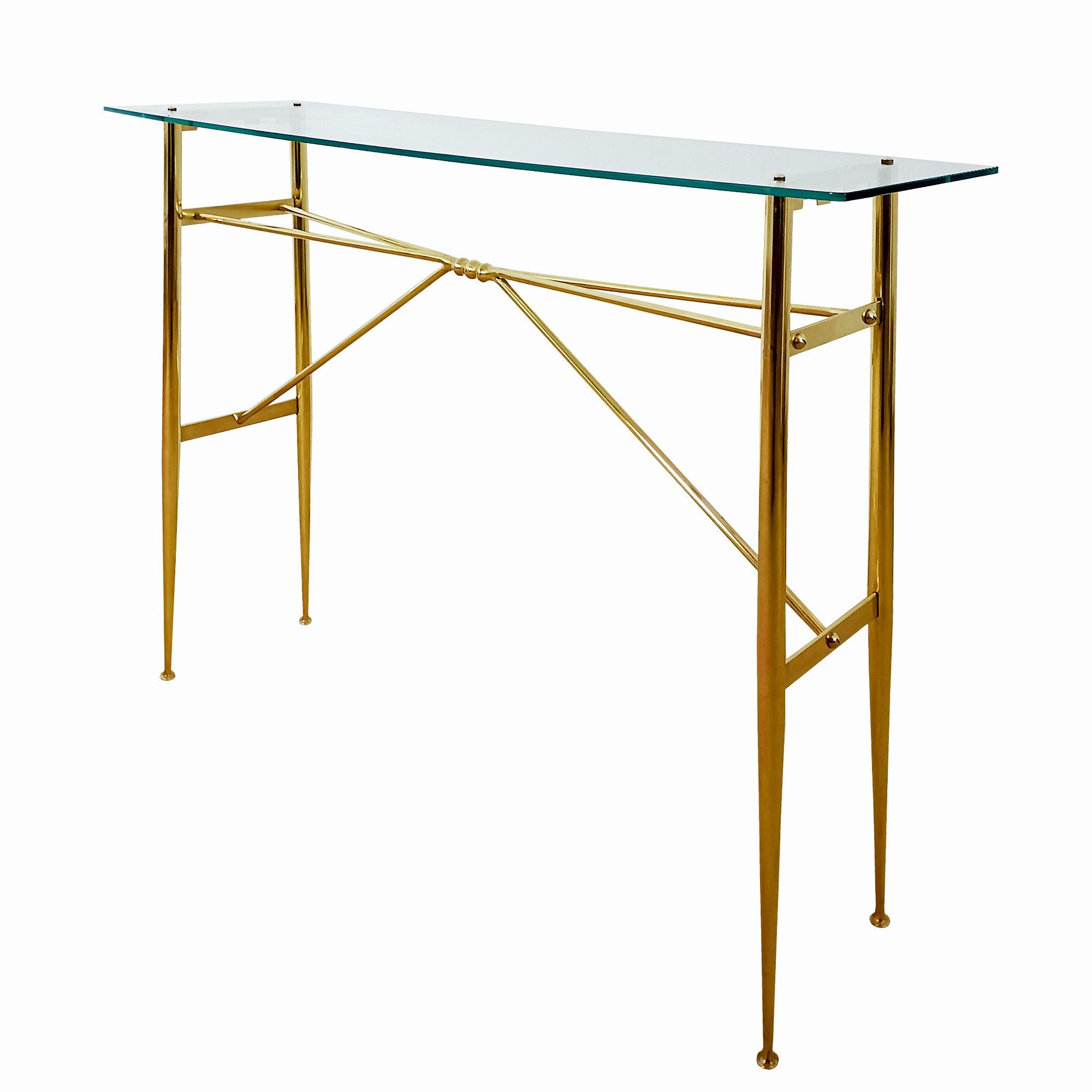 Italian Mid-Century Modern Console Table in Solid Brass and a Glass Shelf, Italy For Sale