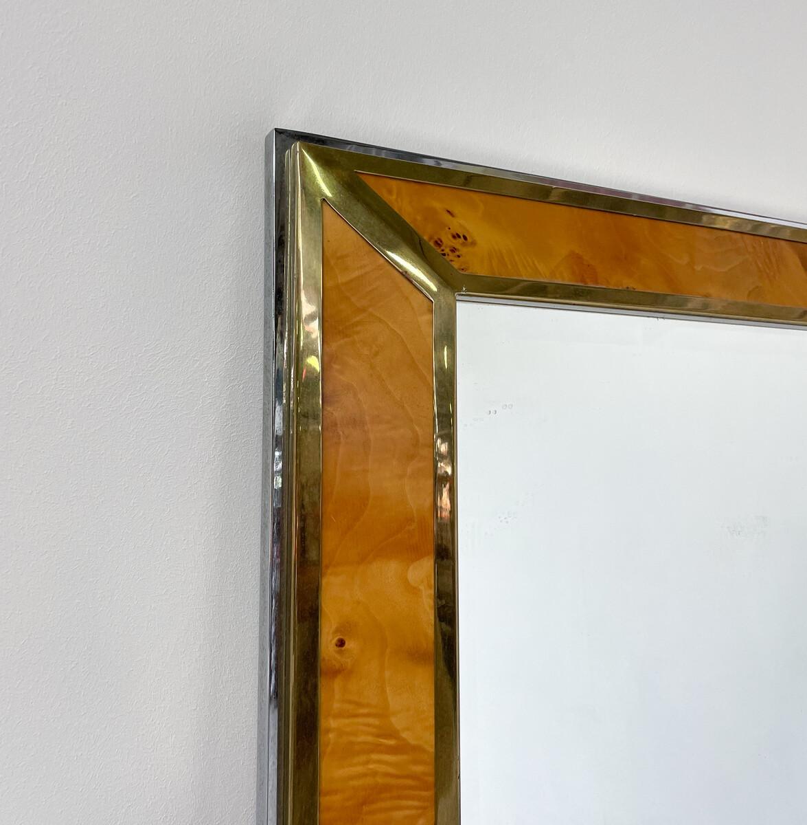 Mid-Century Modern Console With Mirror in the style of Willy Rizzo, 1970s

Mirror dimensions : 67x6x92cm 