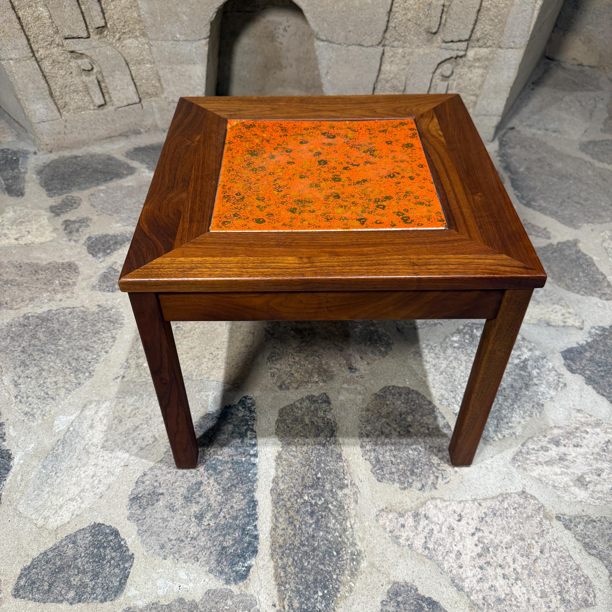 Mid-Century Modern Table d'appoint Constellation moderne du milieu du siècle I John Keal Browns Saltman en vente