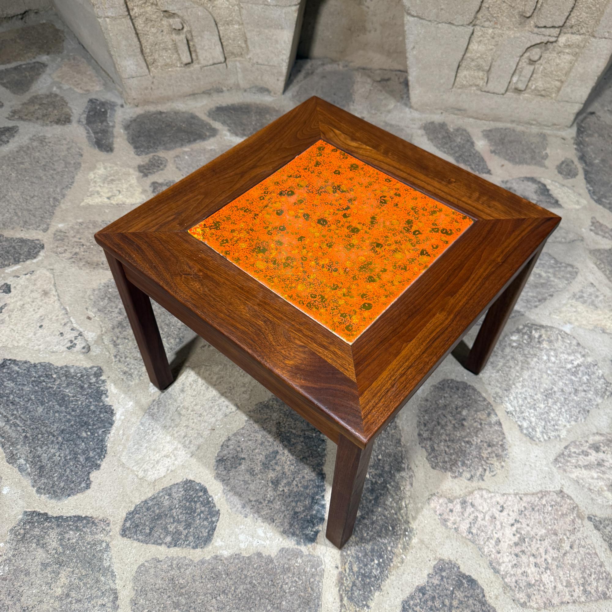 Table d'appoint Constellation moderne du milieu du siècle I John Keal Browns Saltman État moyen - En vente à Chula Vista, CA