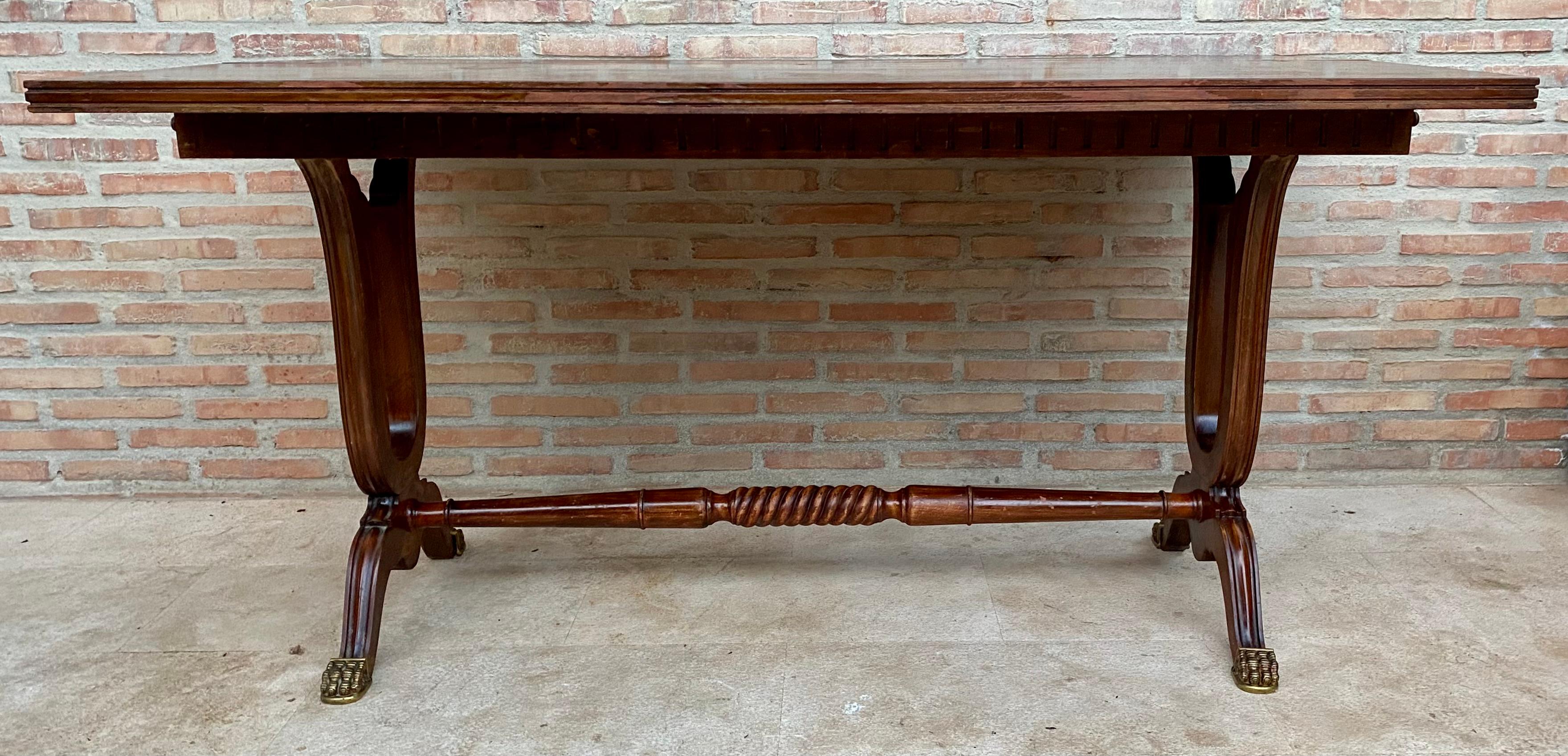 Table de salle à manger convertible moderne du milieu du siècle dernier avec pieds à griffes en bronze, années 1950 en vente 7