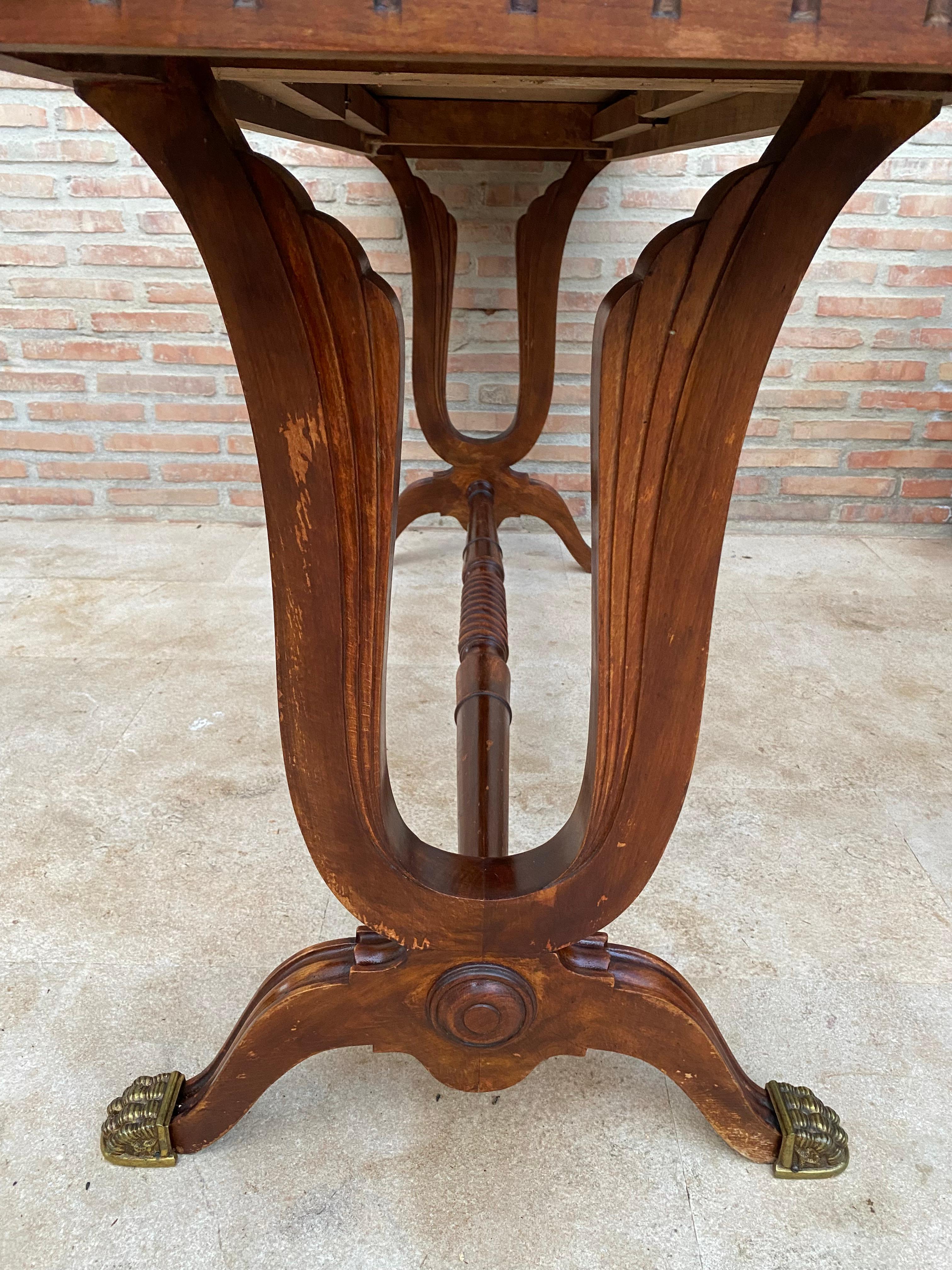 Table de salle à manger convertible moderne du milieu du siècle dernier avec pieds à griffes en bronze, années 1950 en vente 11