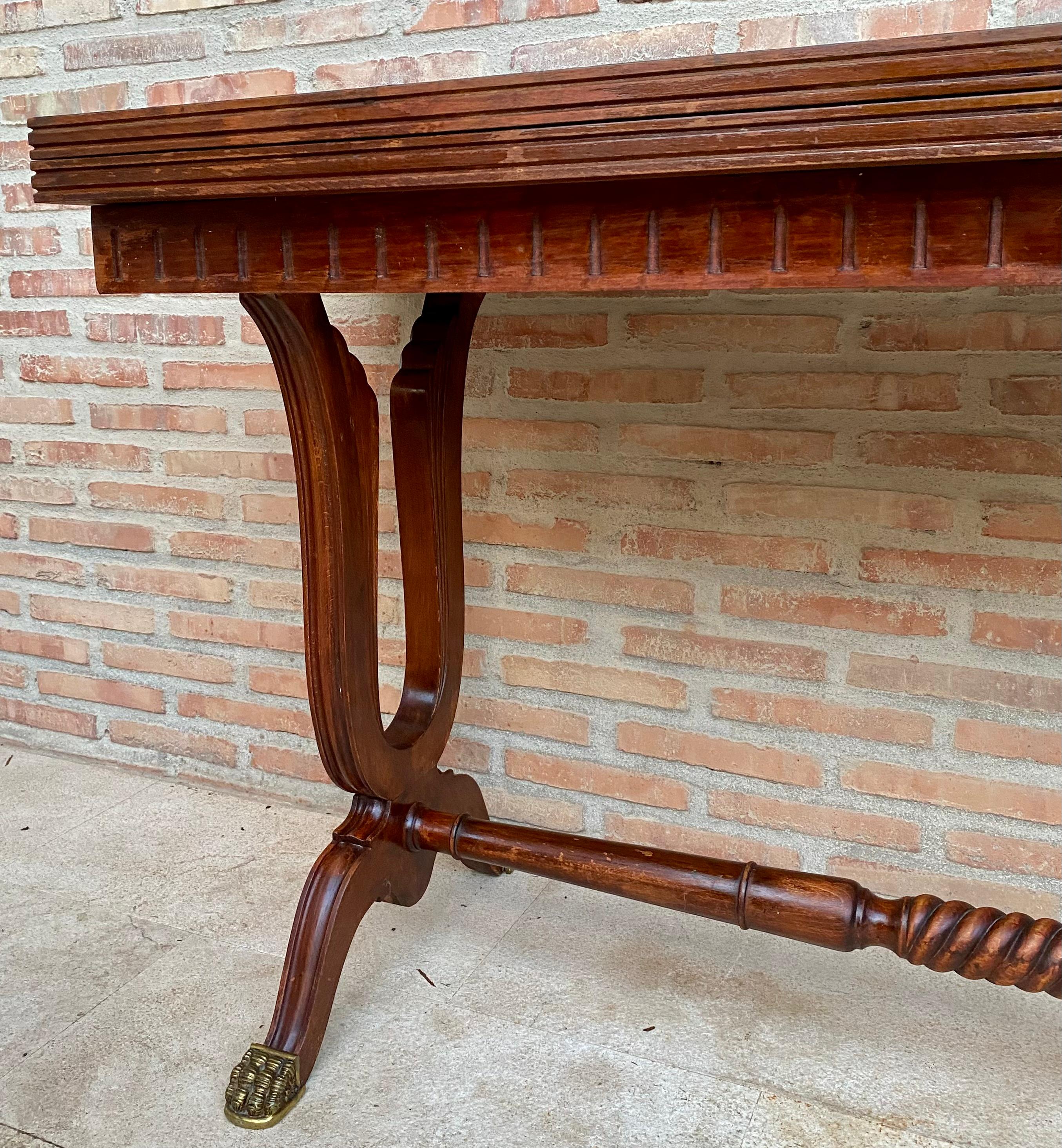 Table de salle à manger convertible moderne du milieu du siècle dernier avec pieds à griffes en bronze, années 1950 Bon état - En vente à Miami, FL