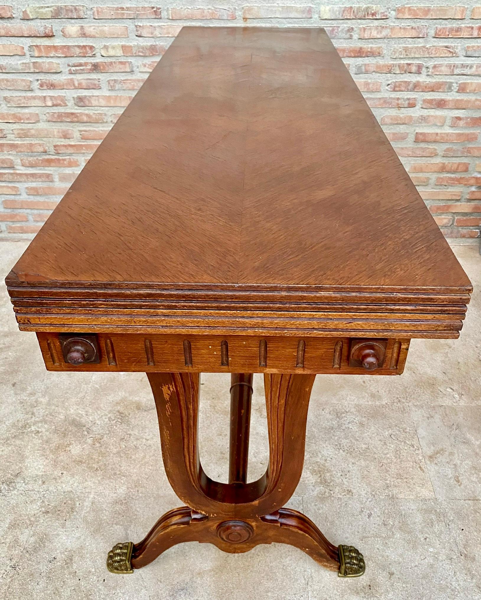 Table de salle à manger convertible moderne du milieu du siècle dernier avec pieds à griffes en bronze, années 1950 en vente 2