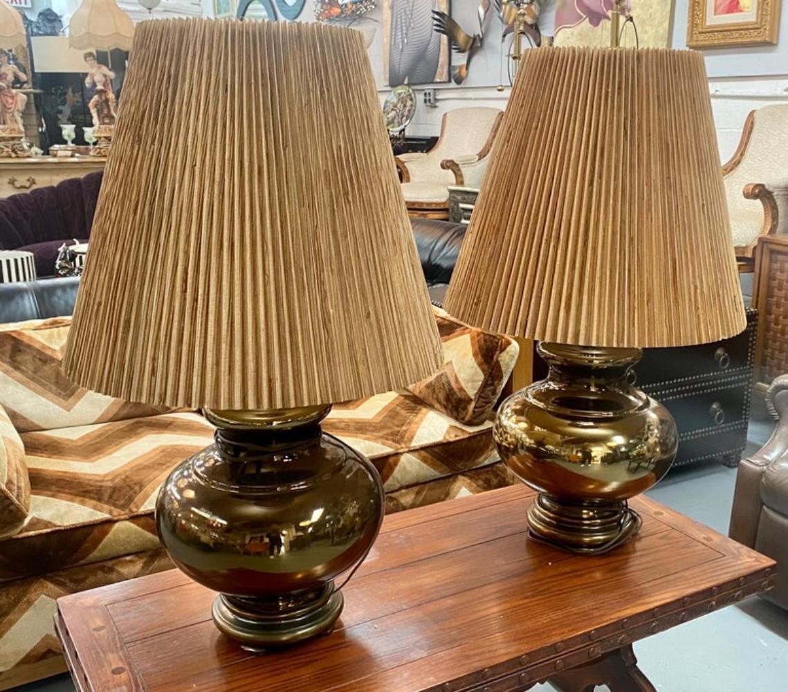 Mid-Century Modern Copper Table Lamp with Original Shades, a Pair In Good Condition For Sale In Plainview, NY