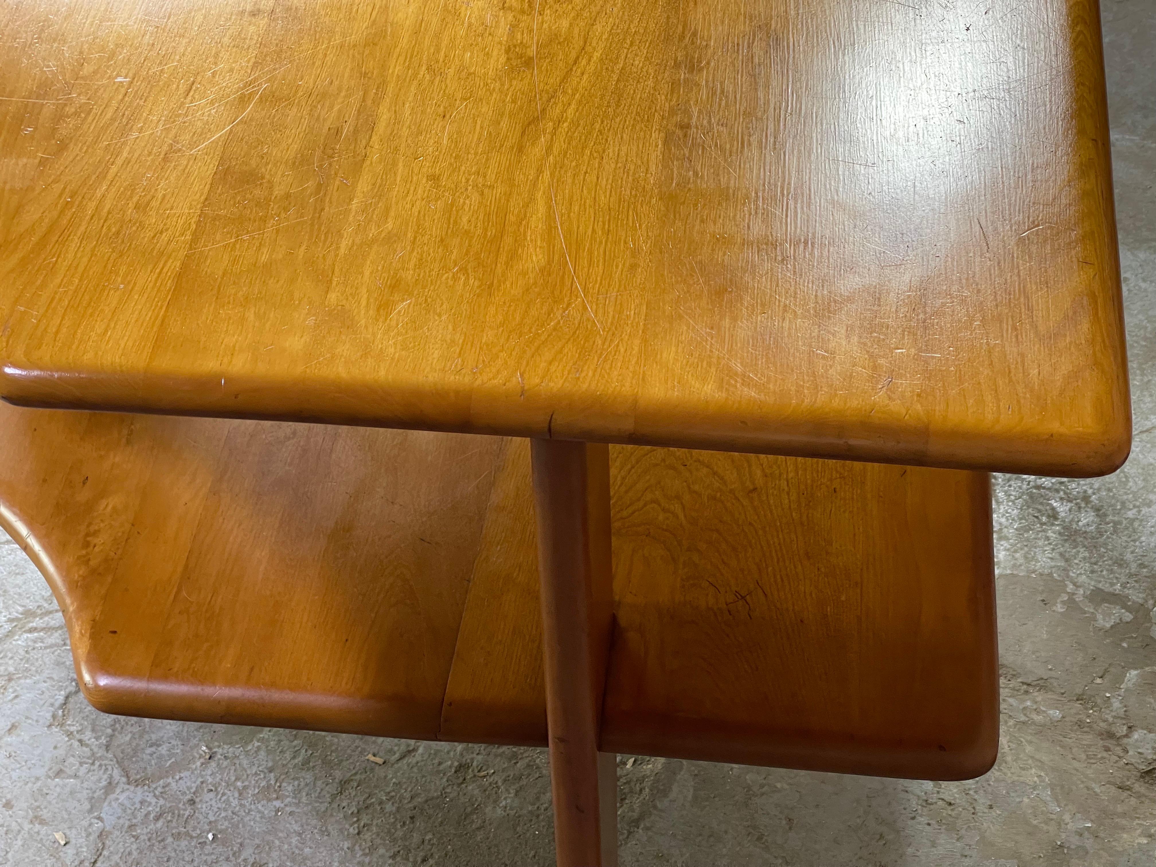 Mid-Century Modern Corner Table by Russel Wright for Conant Ball 4