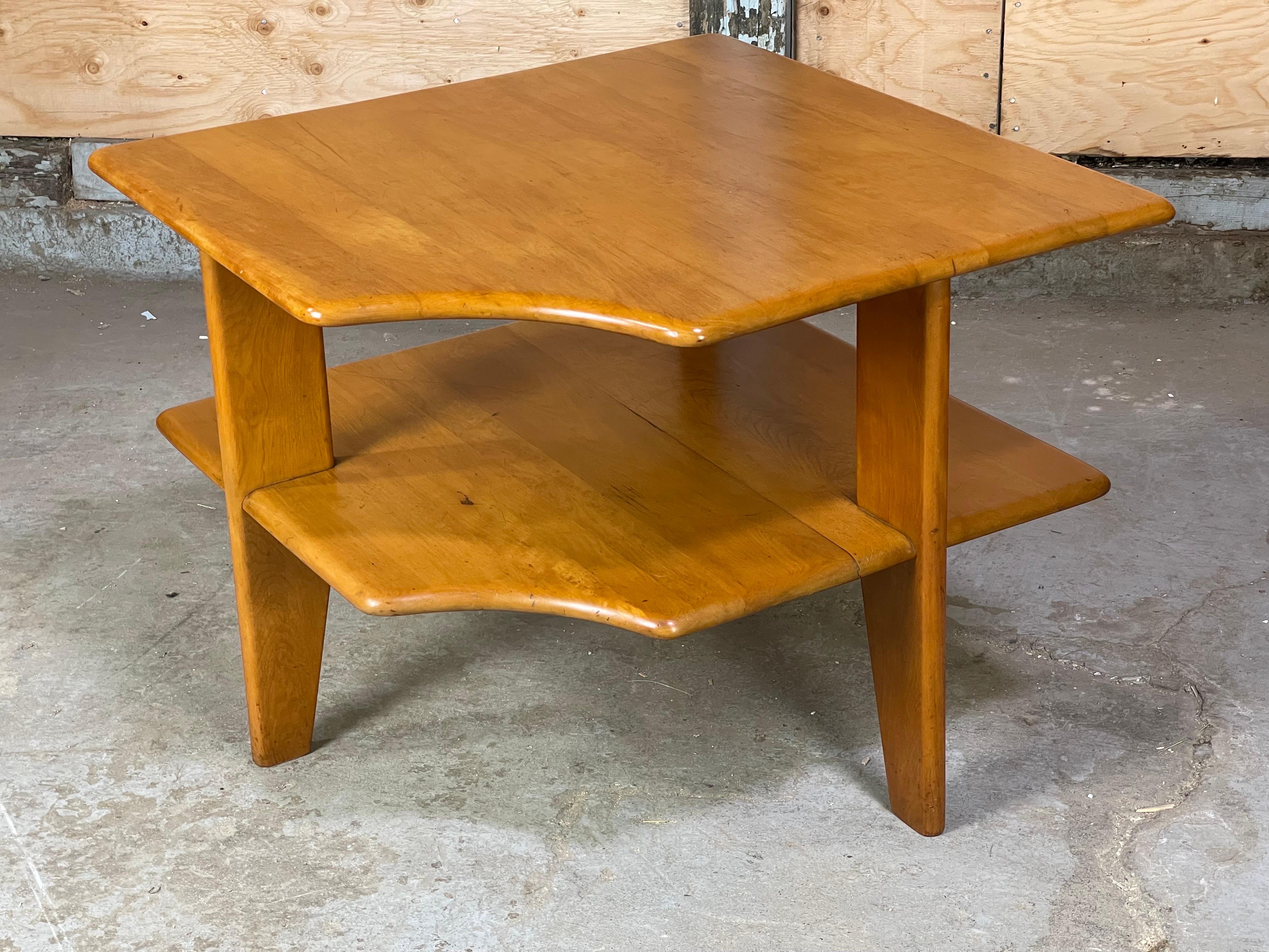 Mid-Century Modern Corner Table by Russel Wright for Conant Ball 10
