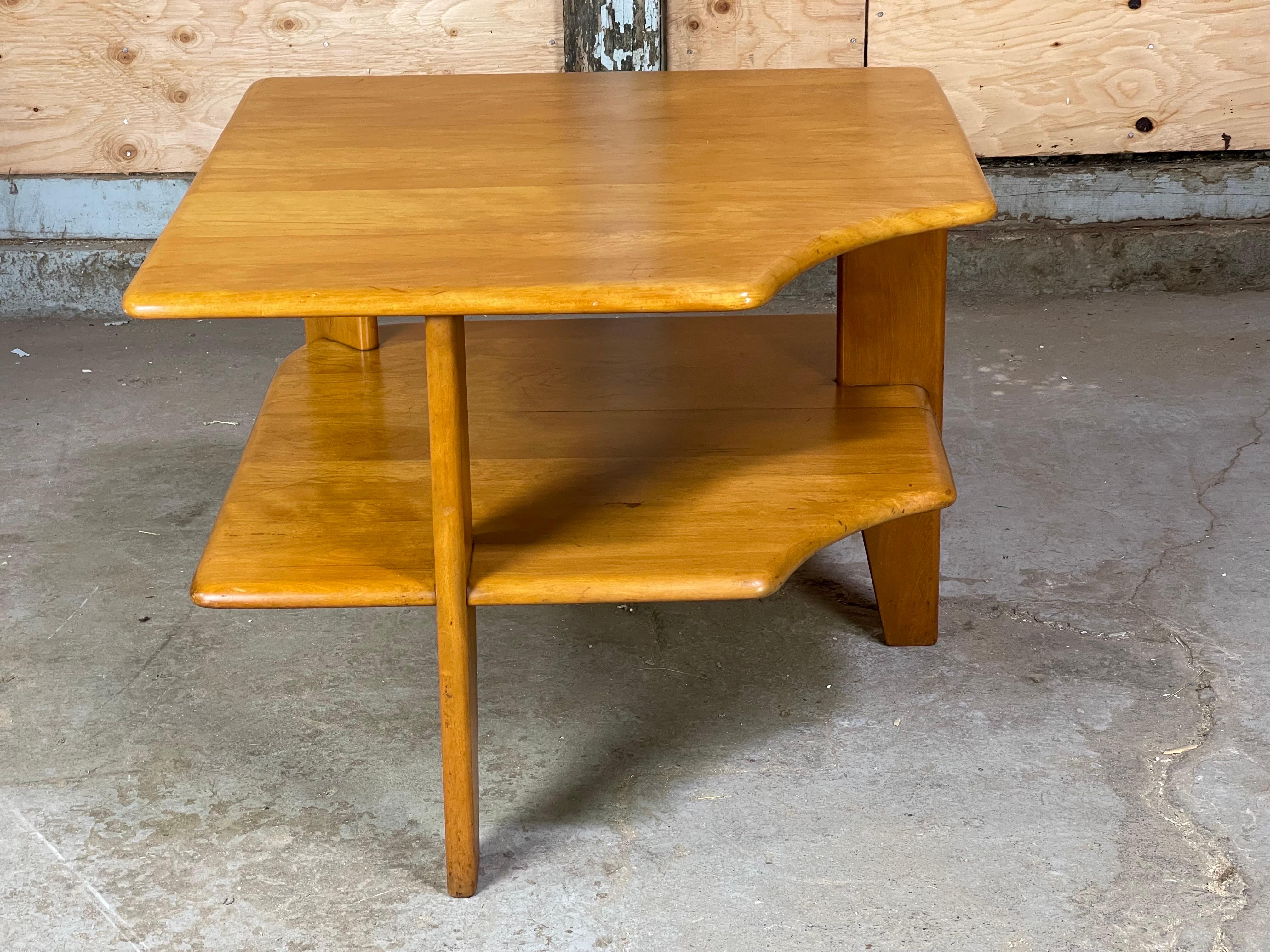Mid-Century Modern Corner Table by Russel Wright for Conant Ball 12