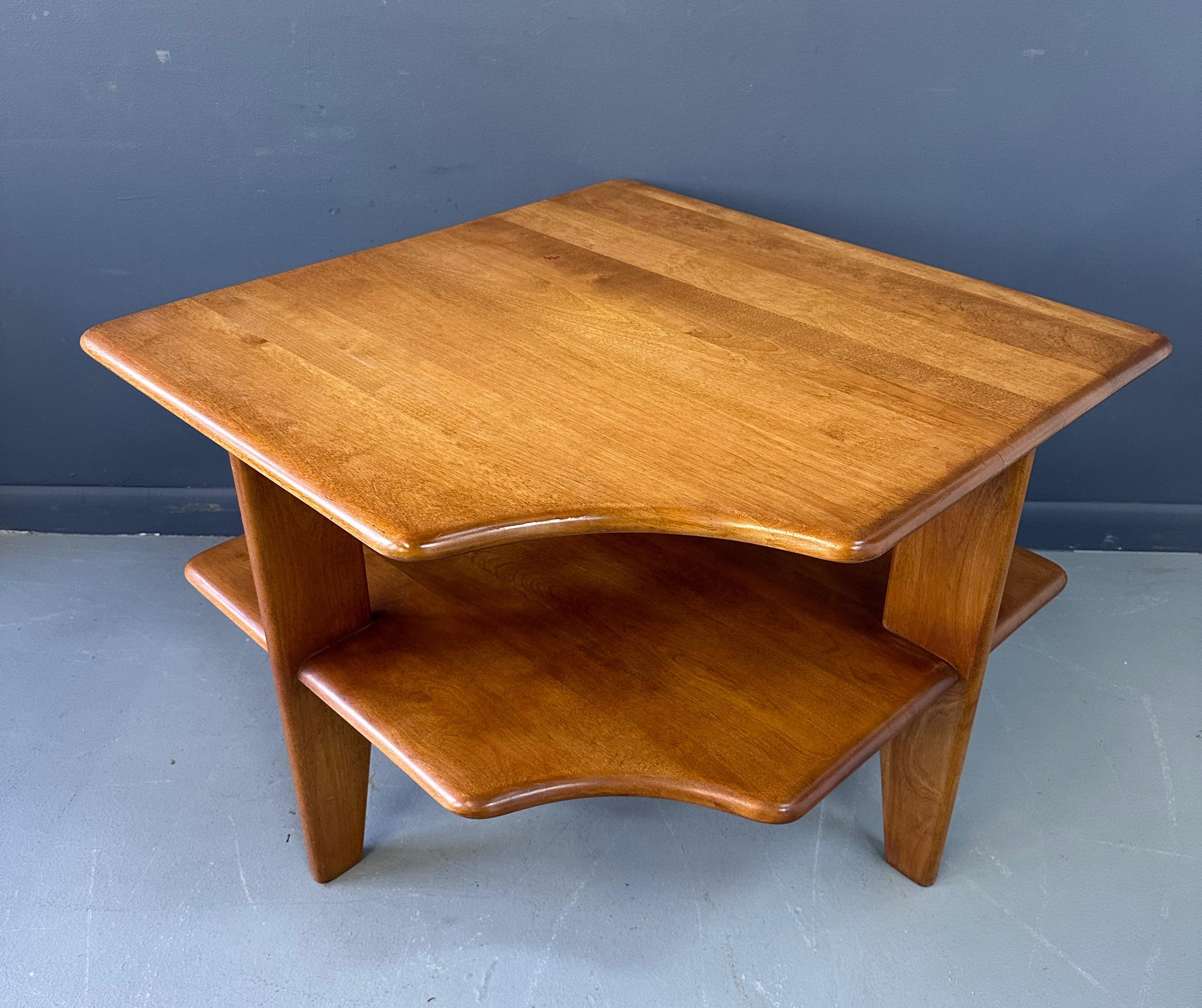 North American Mid-Century Modern Corner Table by Russel Wright for Conant Ball