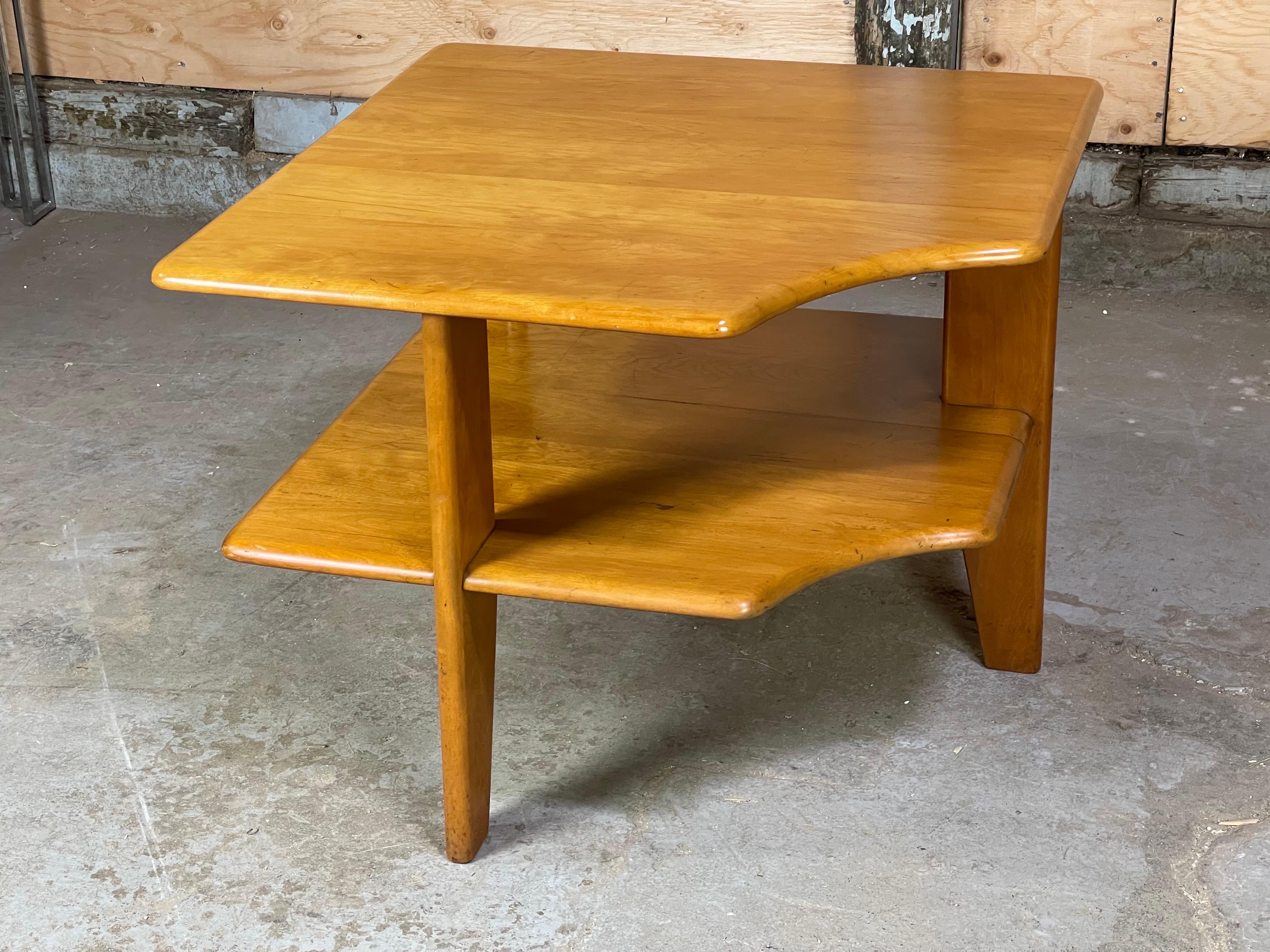 Mid-20th Century Mid-Century Modern Corner Table by Russel Wright for Conant Ball