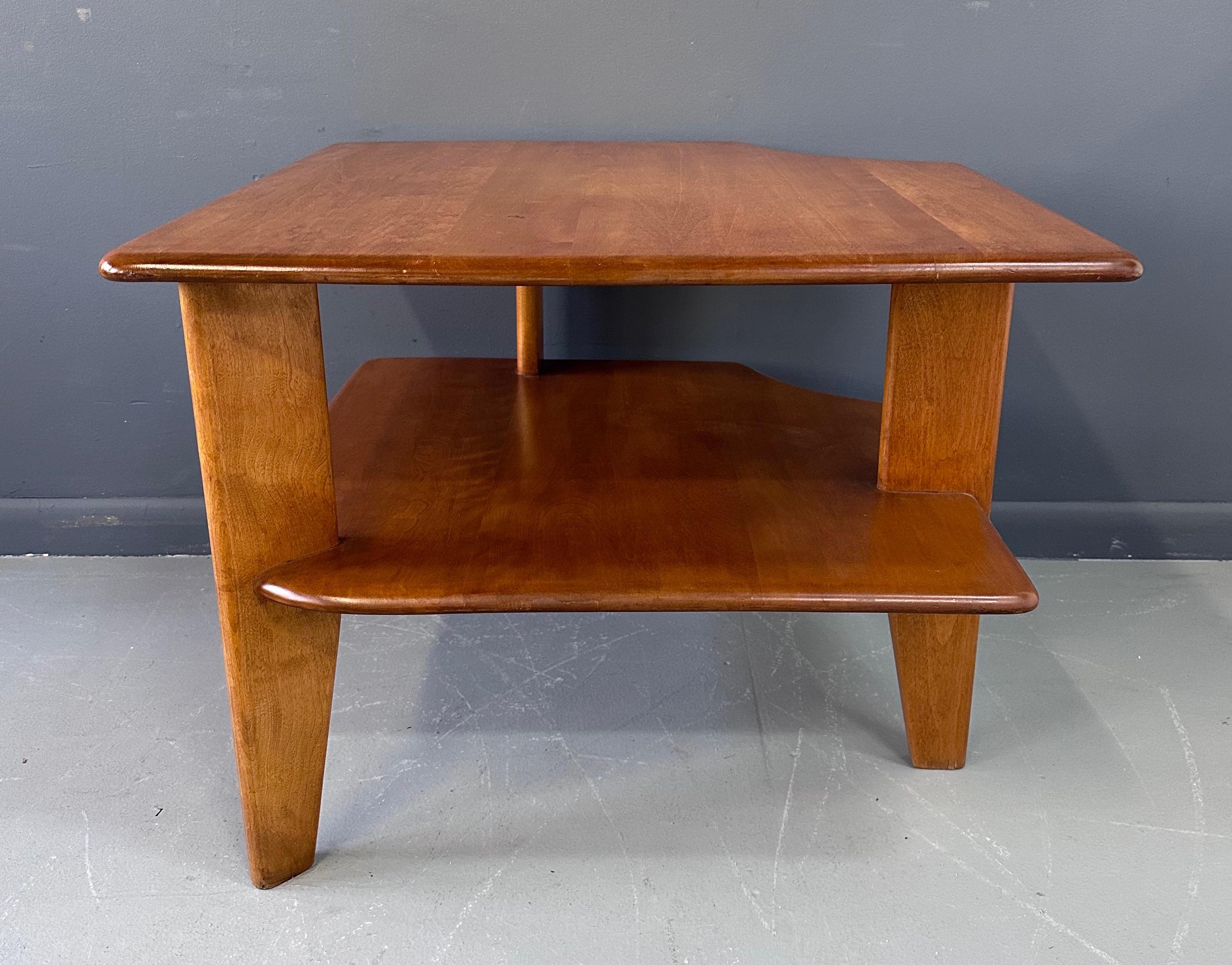 Mid-Century Modern Corner Table by Russel Wright for Conant Ball For Sale 1