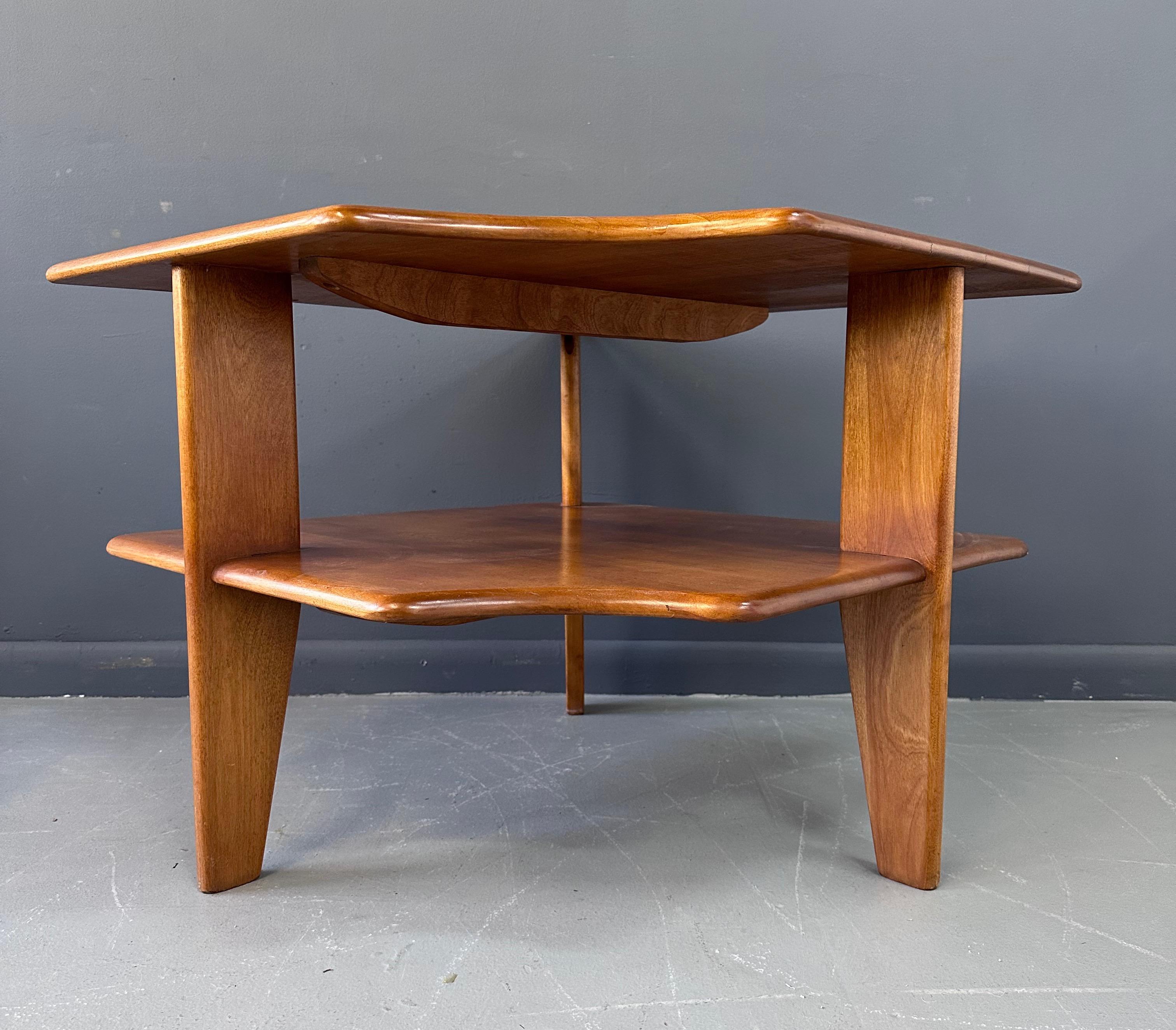 Mid-Century Modern Corner Table by Russel Wright for Conant Ball For Sale 2