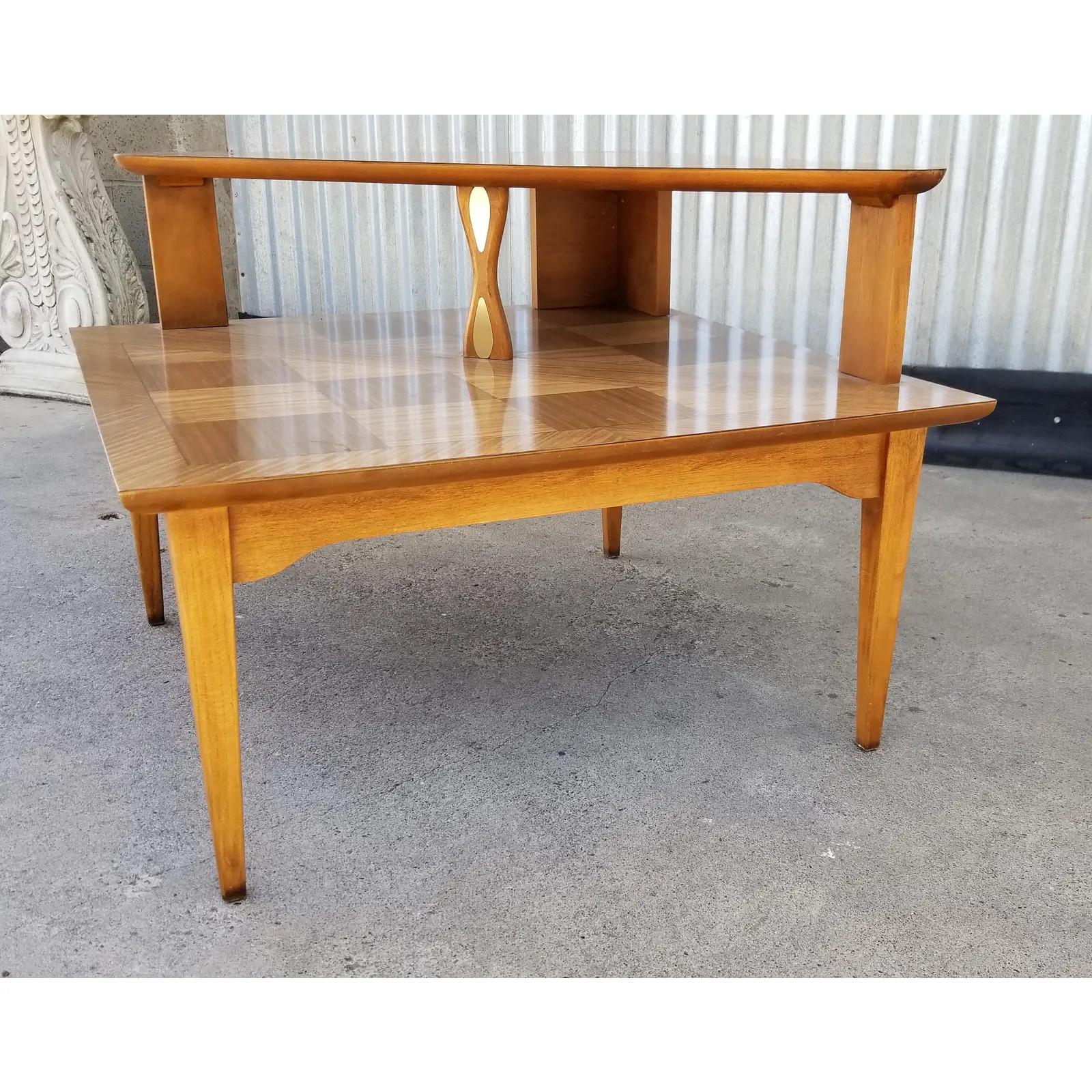 American Mid-Century Modern Corner Tables by Lane Furniture, a Pair