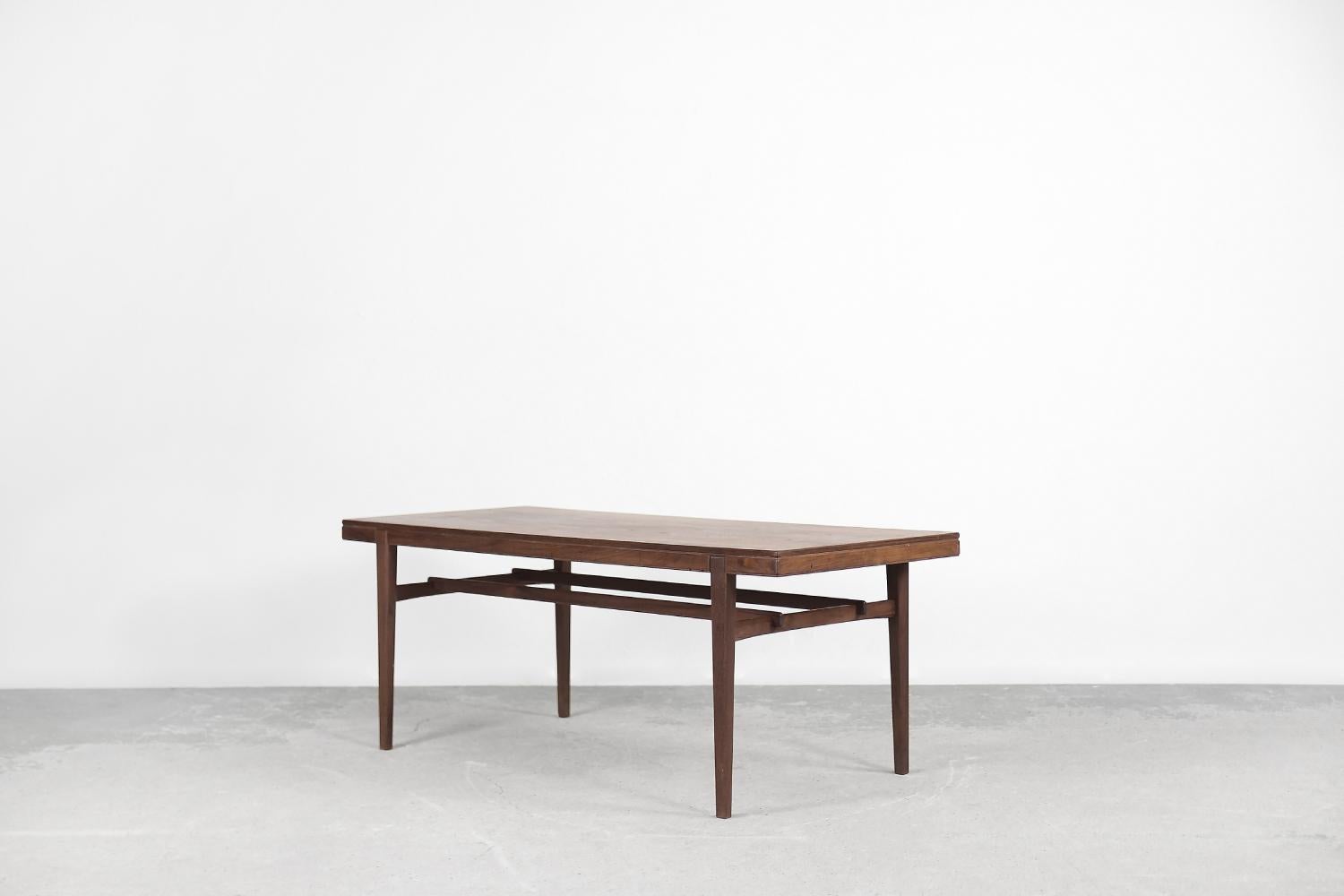 This Cosmos coffee table was designed by Sven Engström and Gunnar Myrstrand for the Swedish Tingströms manufacture during the 1960s. It is made of teak wood, which is extremely resistant to external factors and owes its longevity mainly to a